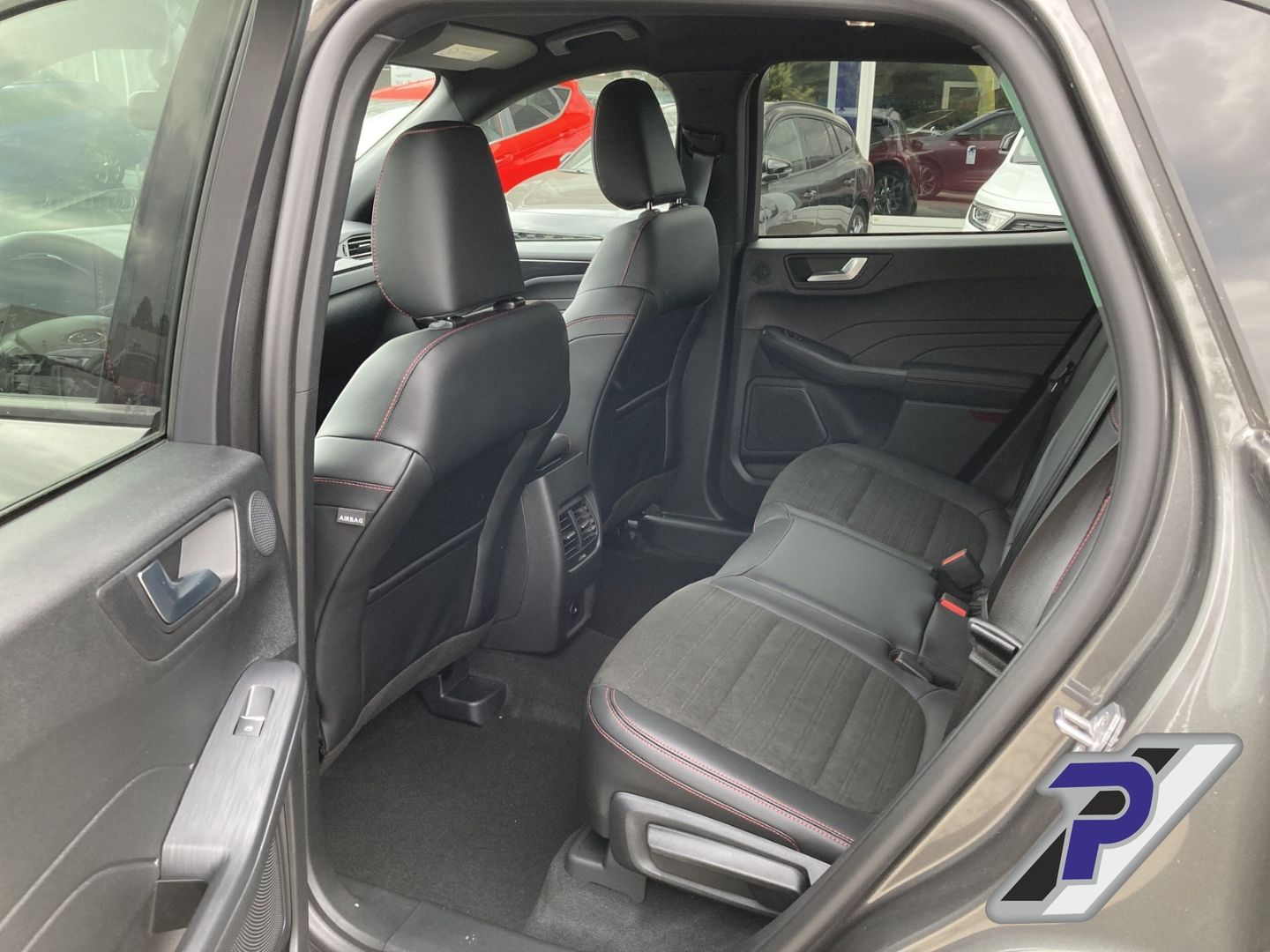 Ford Kuga PHEV ST-Line X - Samsaru's Car Outlet