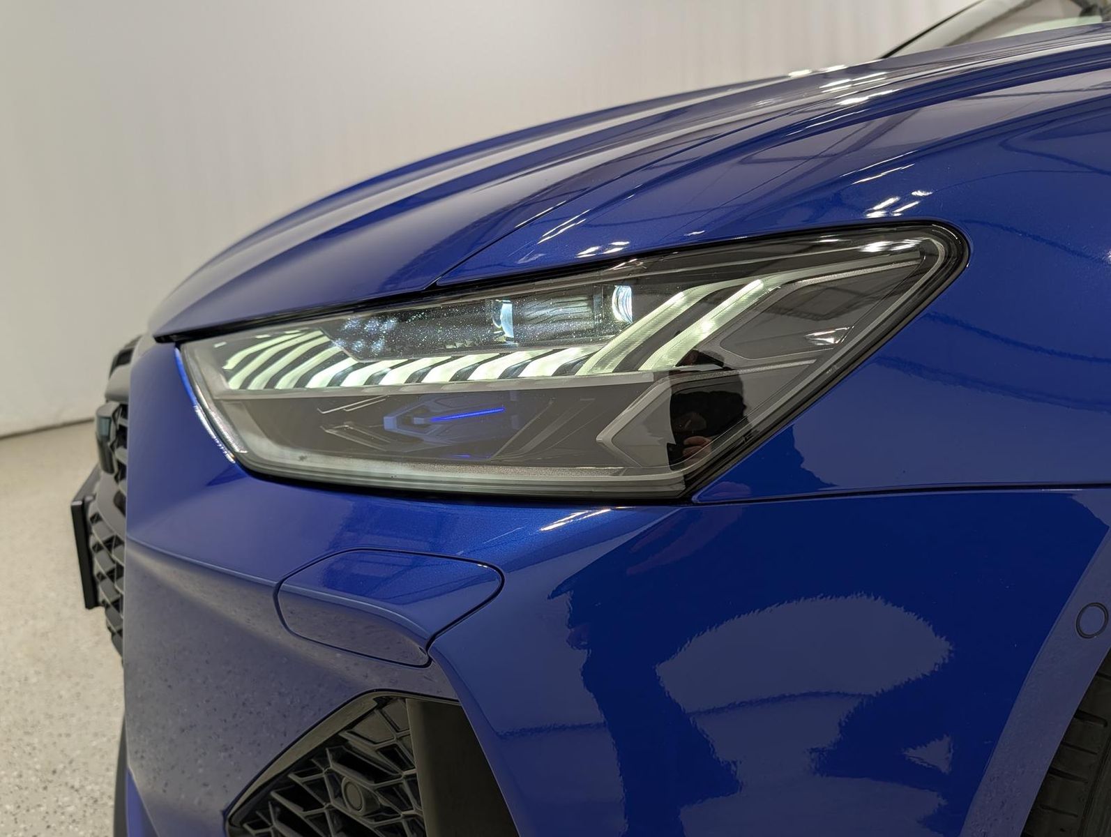 Audi RS6 Avant 4.0 TFSI quattro Standhzg.|HuD|B&O|AHZ
