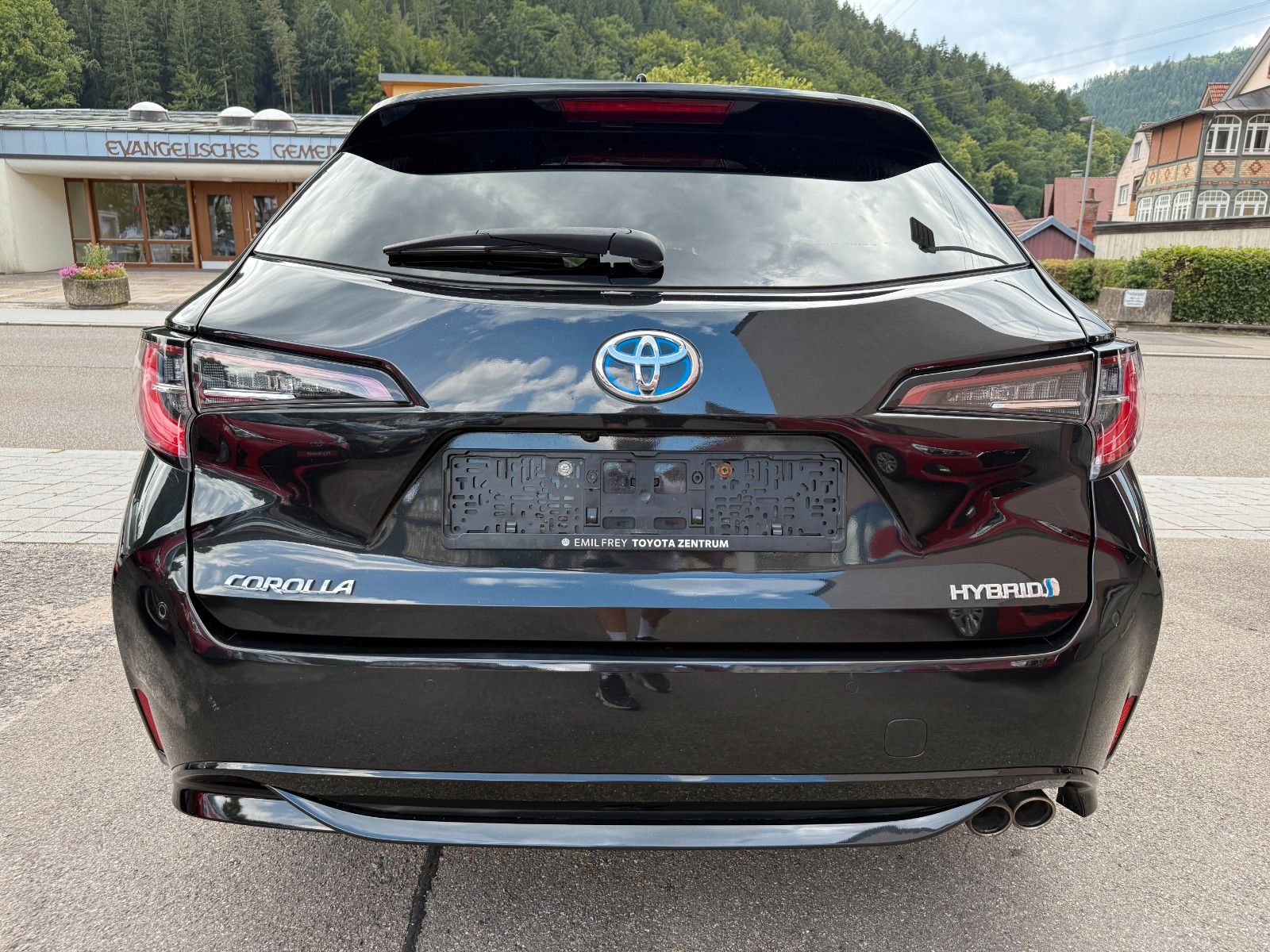 Toyota Corolla Touring Sports Hybrid Team D
