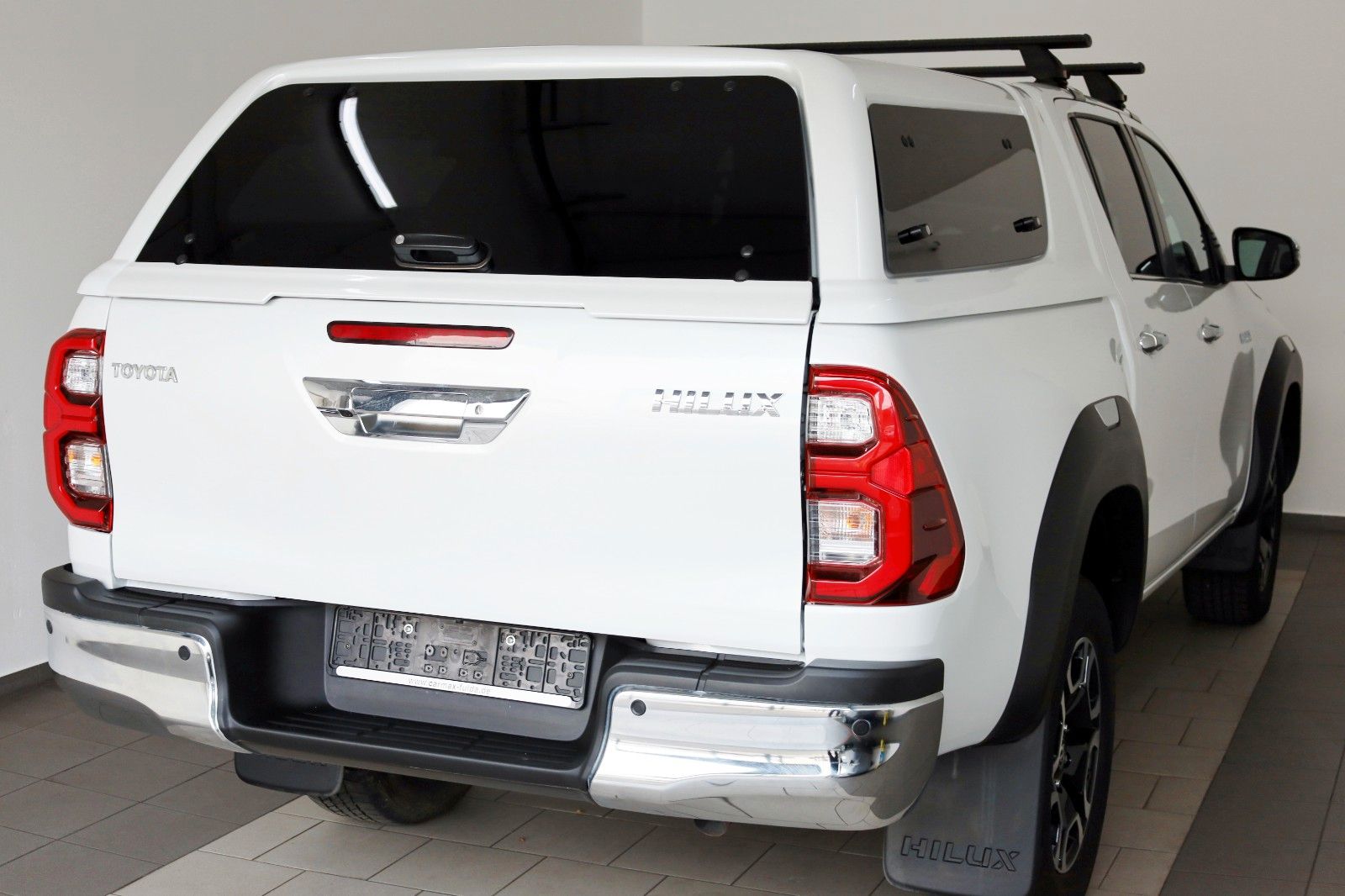 Toyota Hilux 2.8 Executive,Leder,Navi, HardTop,LED,Kam.