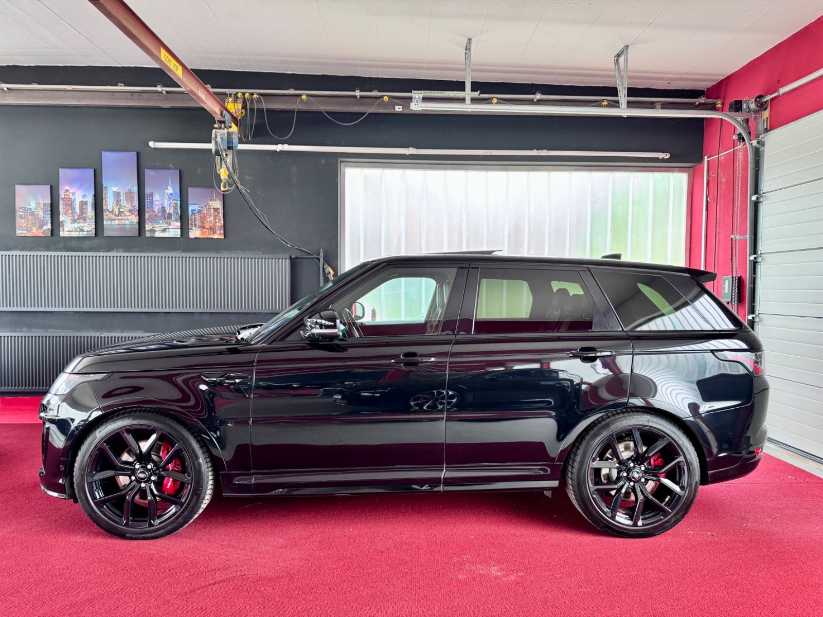 Range Rover Sport SVR - Samsaru's Car Outlet