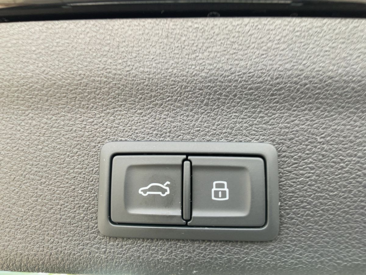 Audi A6 Avant 45 TFSI QU ADVANCED - Samsaru's Car Outlet