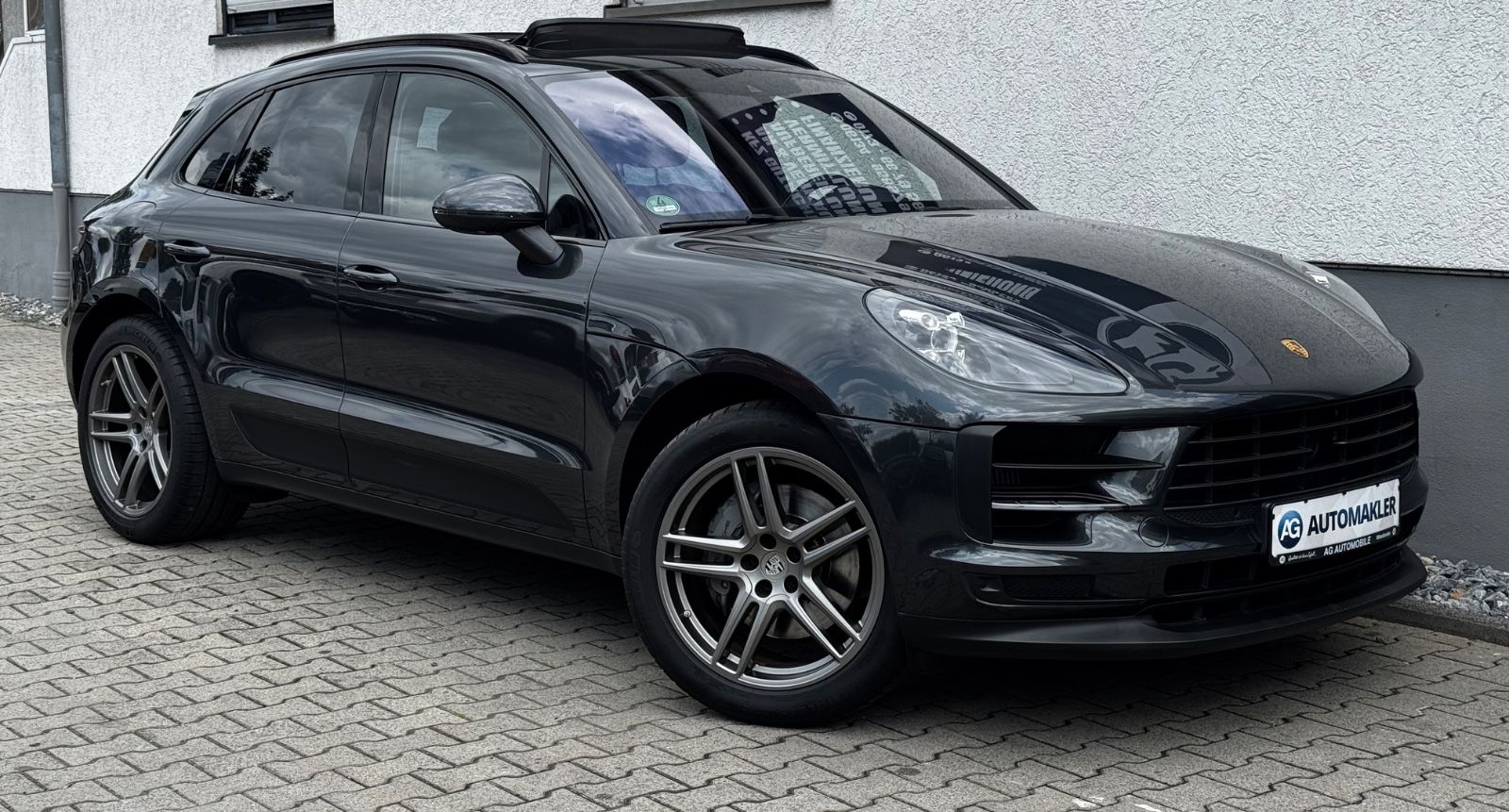 Porsche Macan S - Samsaru's Car Outlet