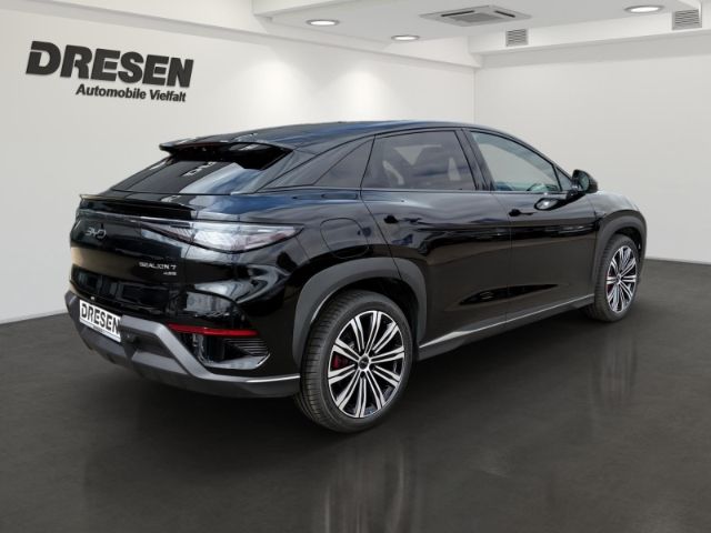 BYD Sealion 7