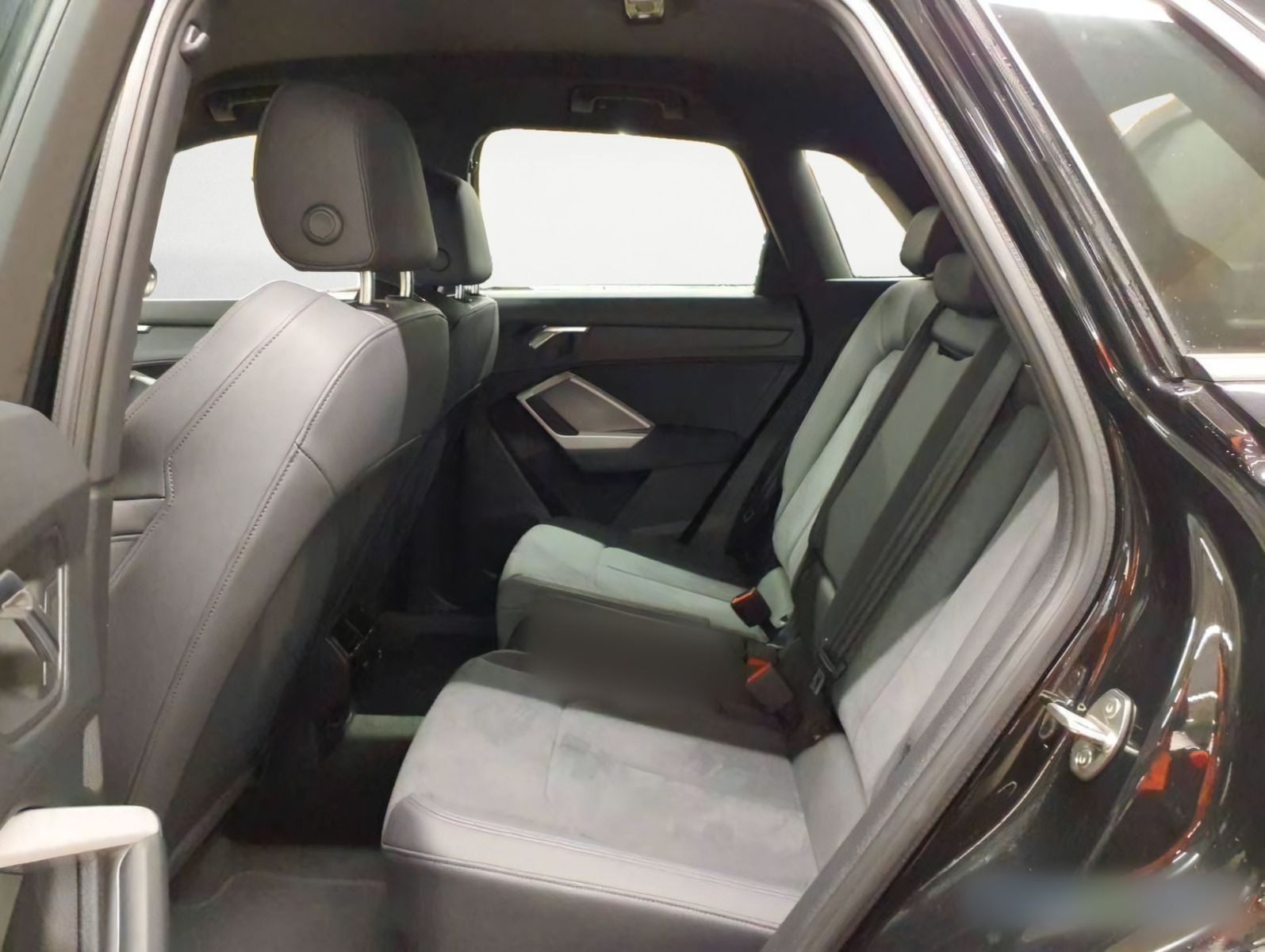 Audi Q3 35 TDI S line qu. - Samsaru's Car Outlet