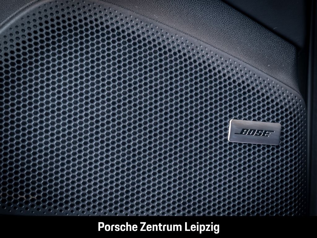 Porsche Macan Turbo - Samsaru's Car Outlet