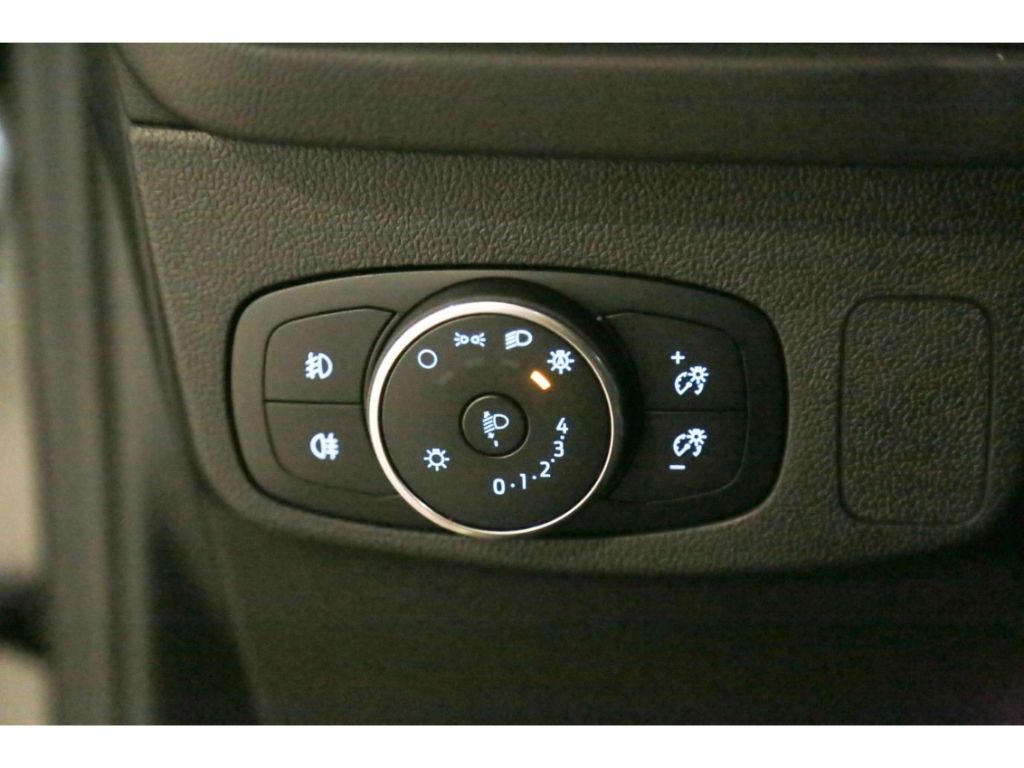 Ford Focus 1.0 MHEV Aut. ST-Line X Navi ACC BLIS Pano