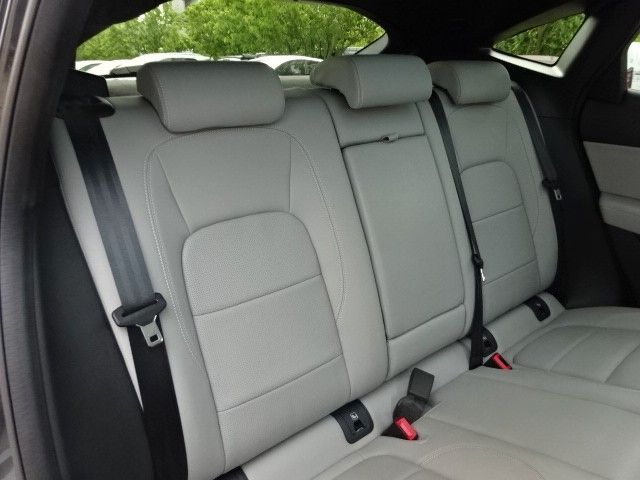 Jaguar E-Pace P300e R-DYNAMIC AWD Panorama