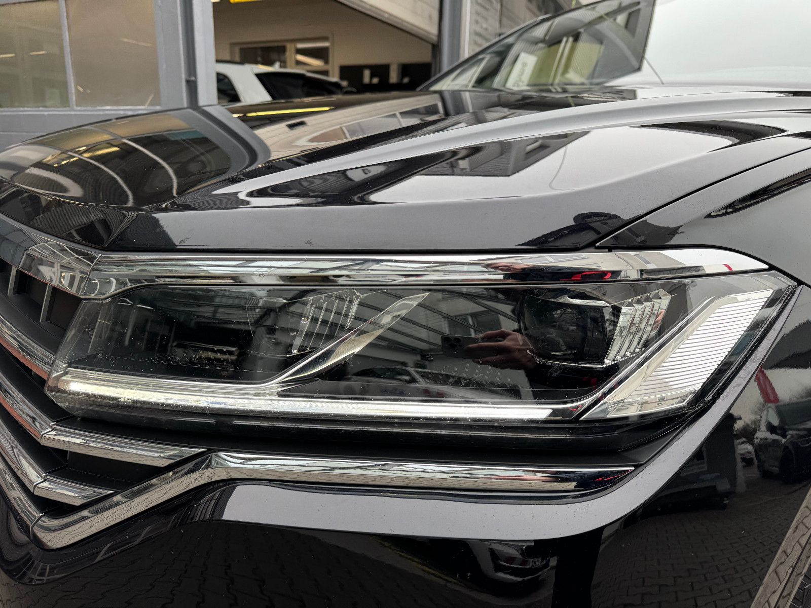 Volkswagen Touareg R-Line 3.0 V6 TSI 4MOTION -Vollausstatt.