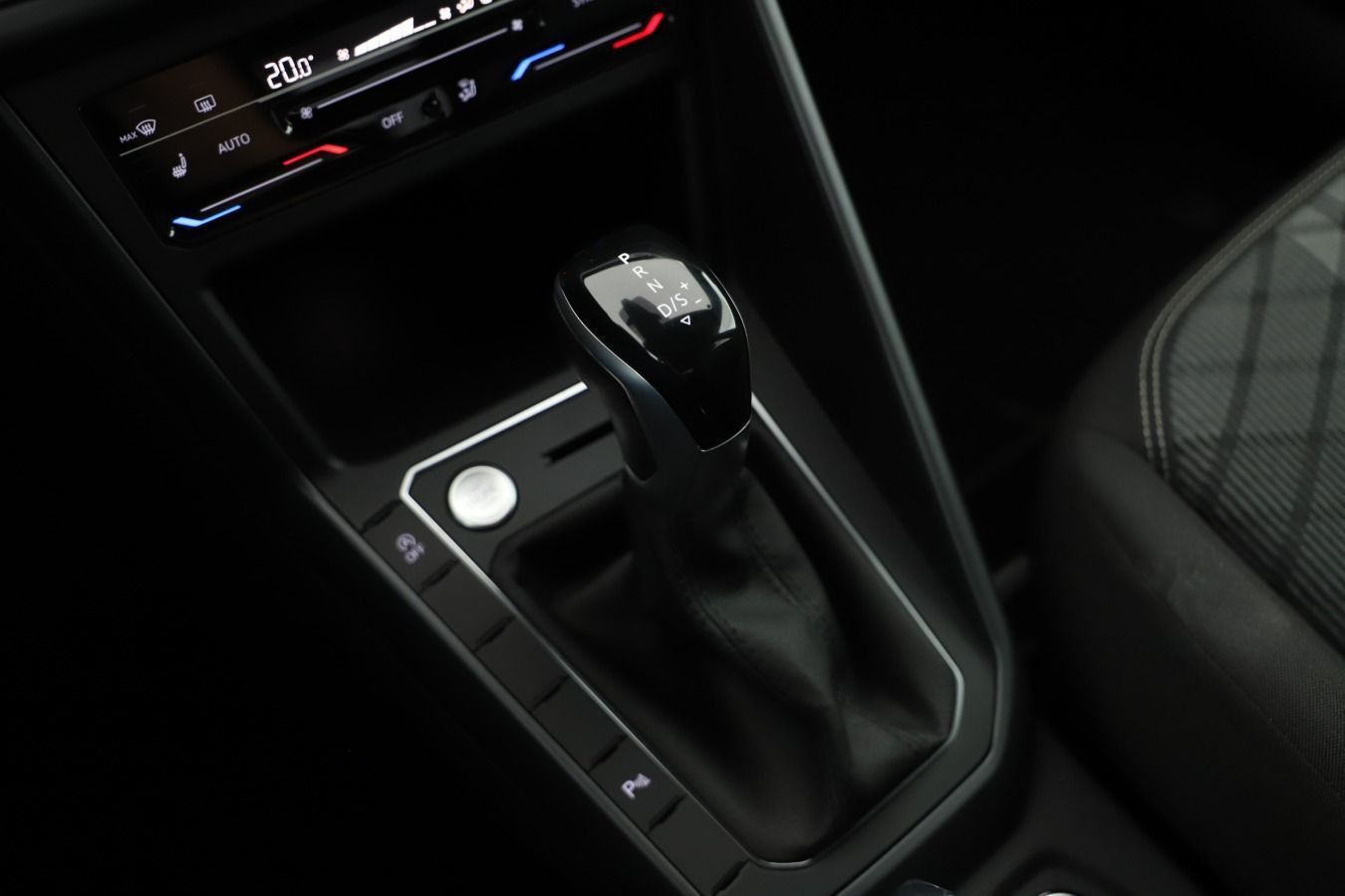 Volkswagen Taigo 1.0 TSI DSG R-Line - Samsaru's Car Outlet
