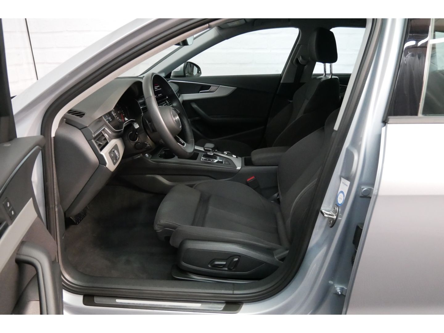 Audi A4 Avant 30 TDI - Samsaru's Car Outlet