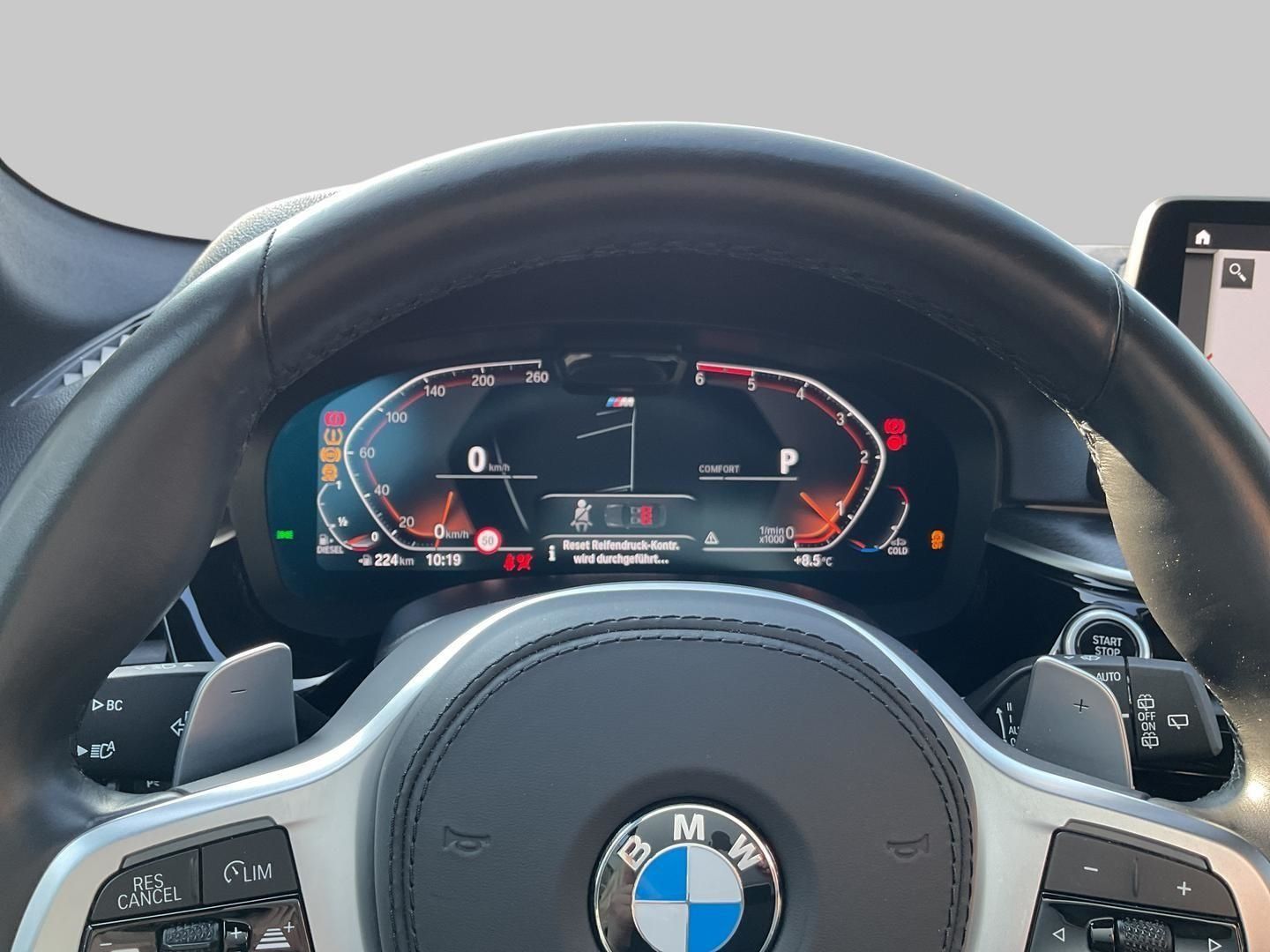 BMW 530 d Touring Aut HUD AHK Navi Soundsystem 360 K