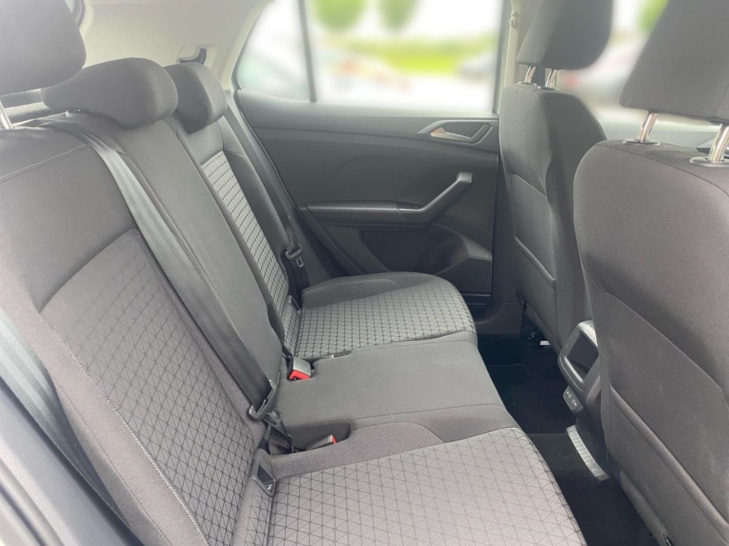 Volkswagen T-Cross 1.0 TSI Life - Samsaru's Car Outlet