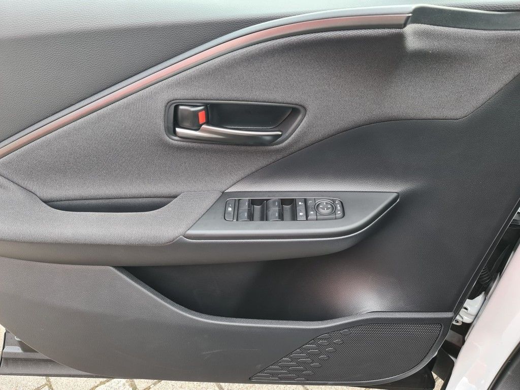 Toyota C-HR 1.8 Hybrid Team Deutschland (AX2)