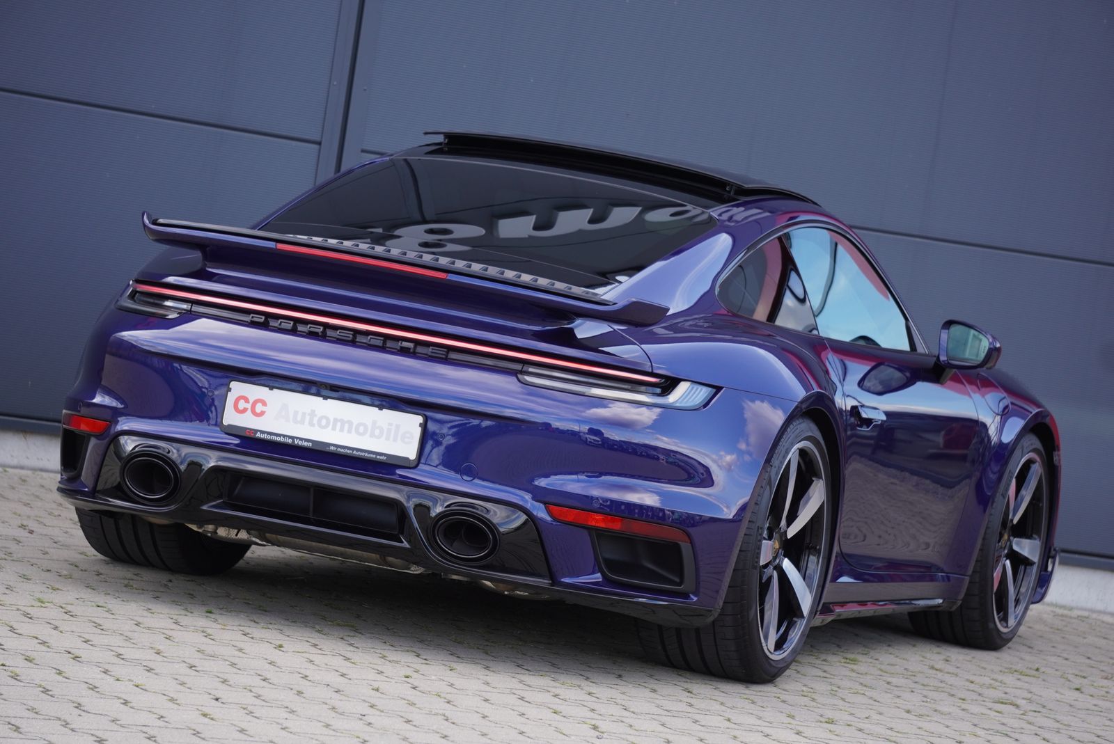 Porsche 992 Turbo S Sport Design - Samsaru's Car Outlet