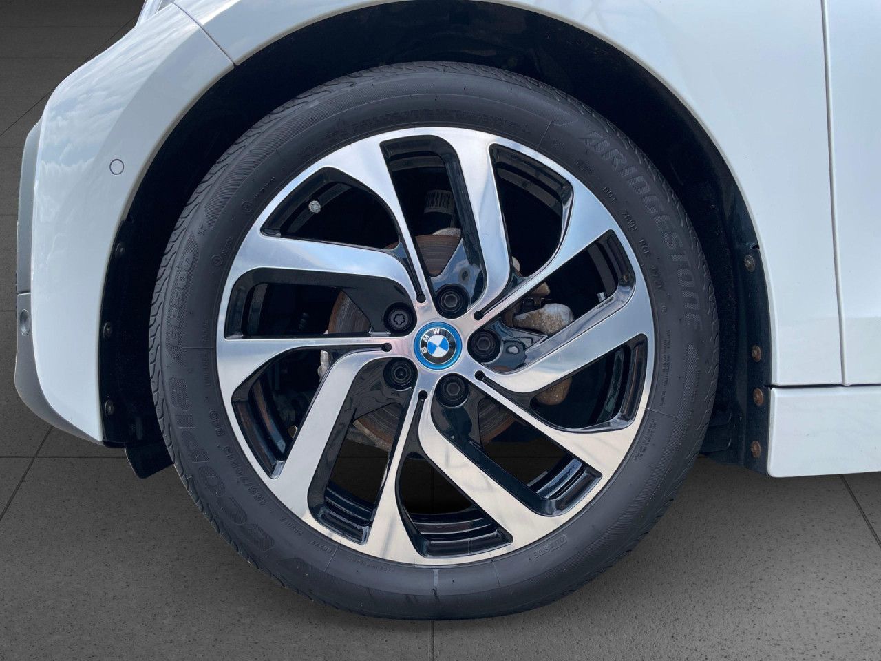 BMW i3 - Samsaru's Car Outlet