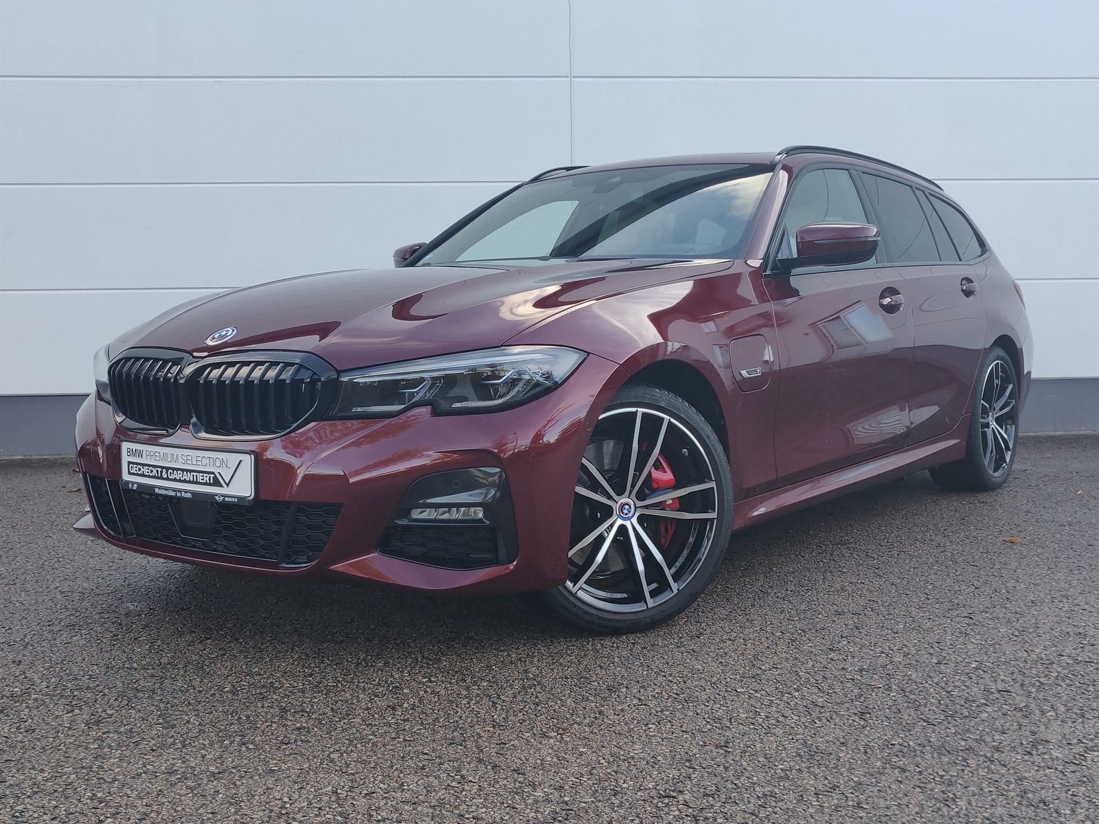 BMW 330e Touring M SPORTPAKET - Samsaru's Car Outlet