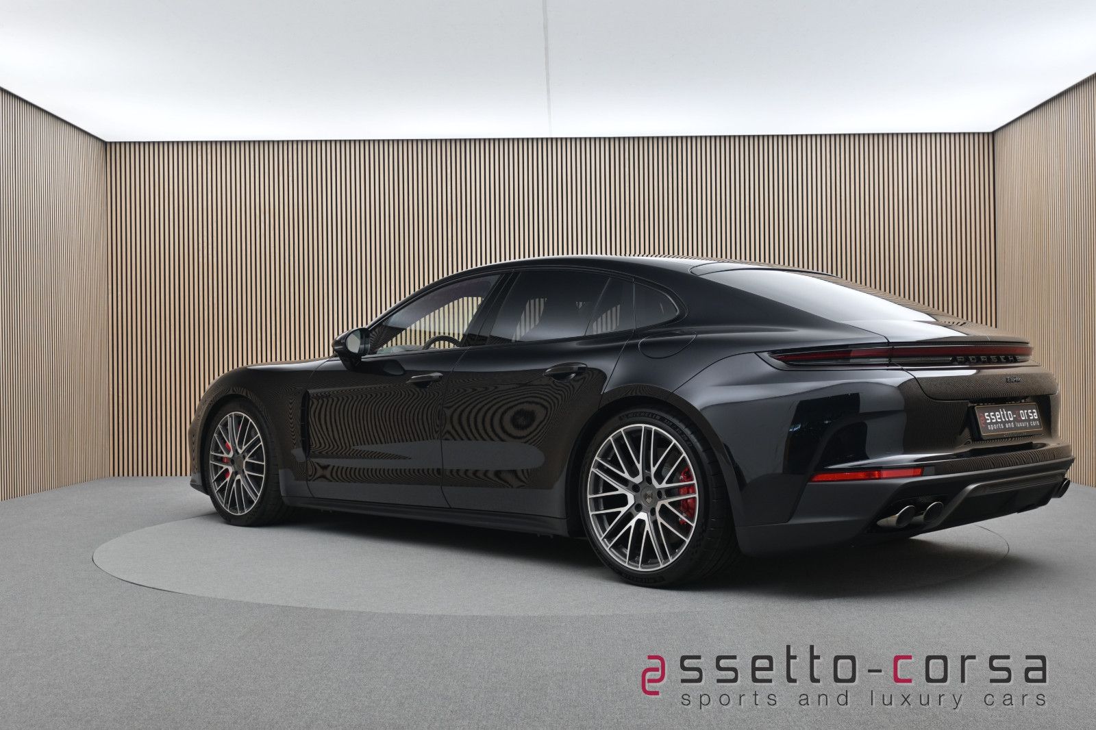 Porsche Panamera Turbo E-Hybrid*Pano*H-A Lenk*Matrix*ACC
