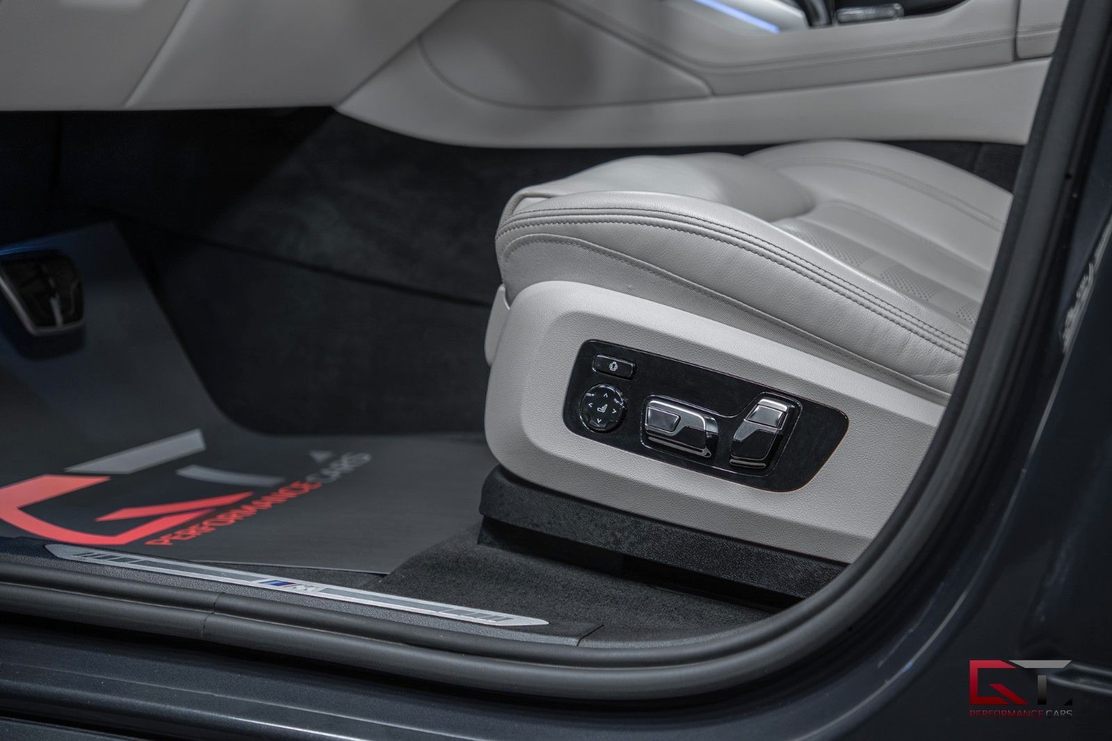 BMW X6 xDrive30d M Sport 20" DriveAssistPro HuD Tow