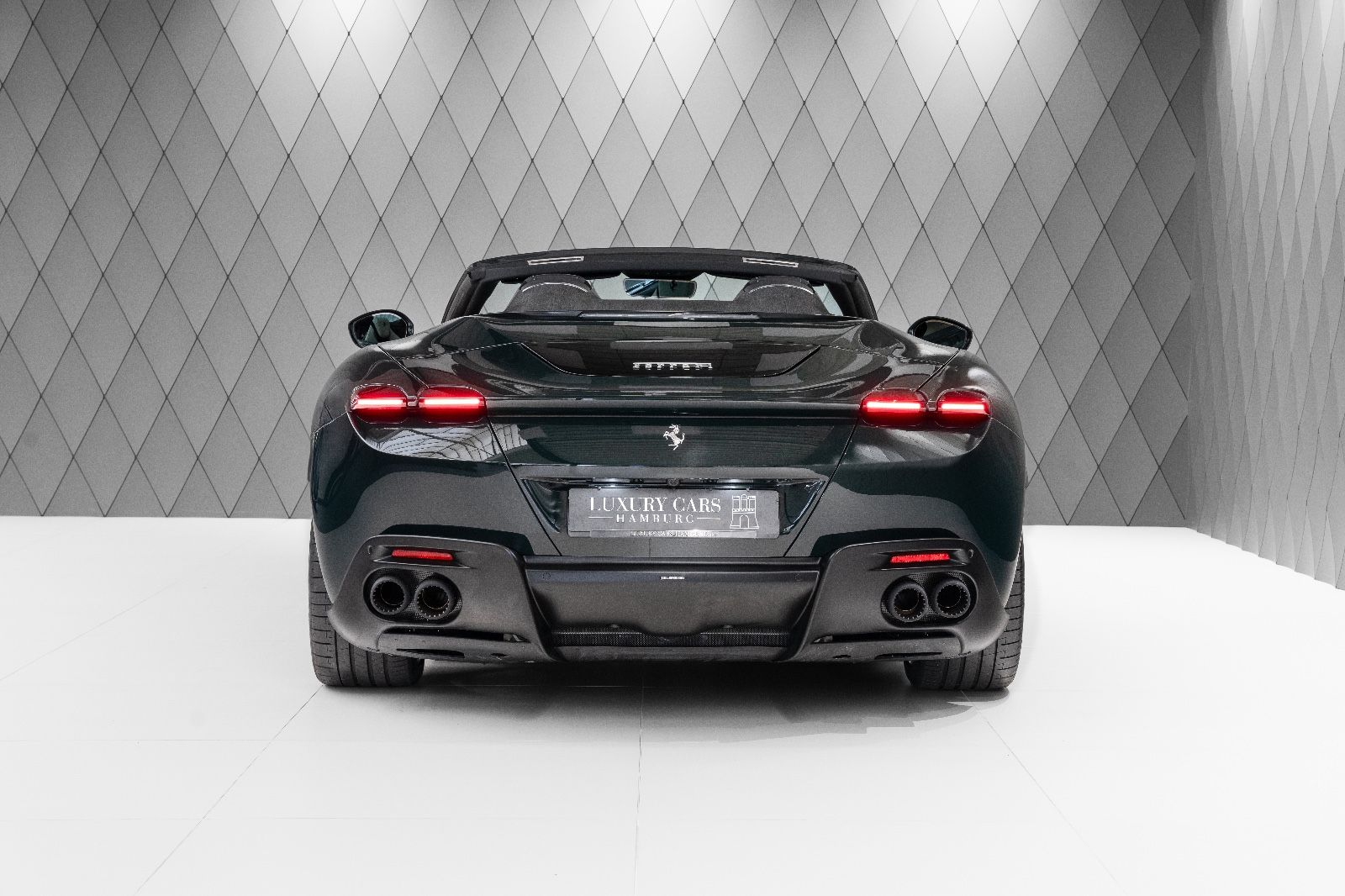 Ferrari Roma Spider - Samsaru's Car Outlet