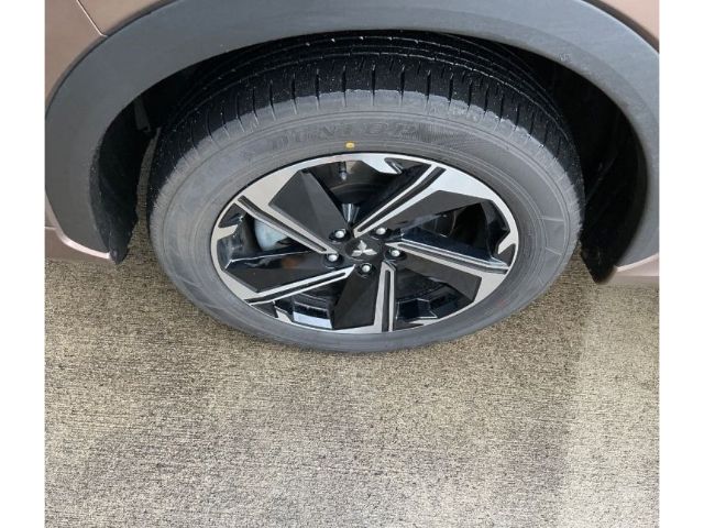Mitsubishi Eclipse Cross Plus Select Black Hybrid 4WD 2.4 M
