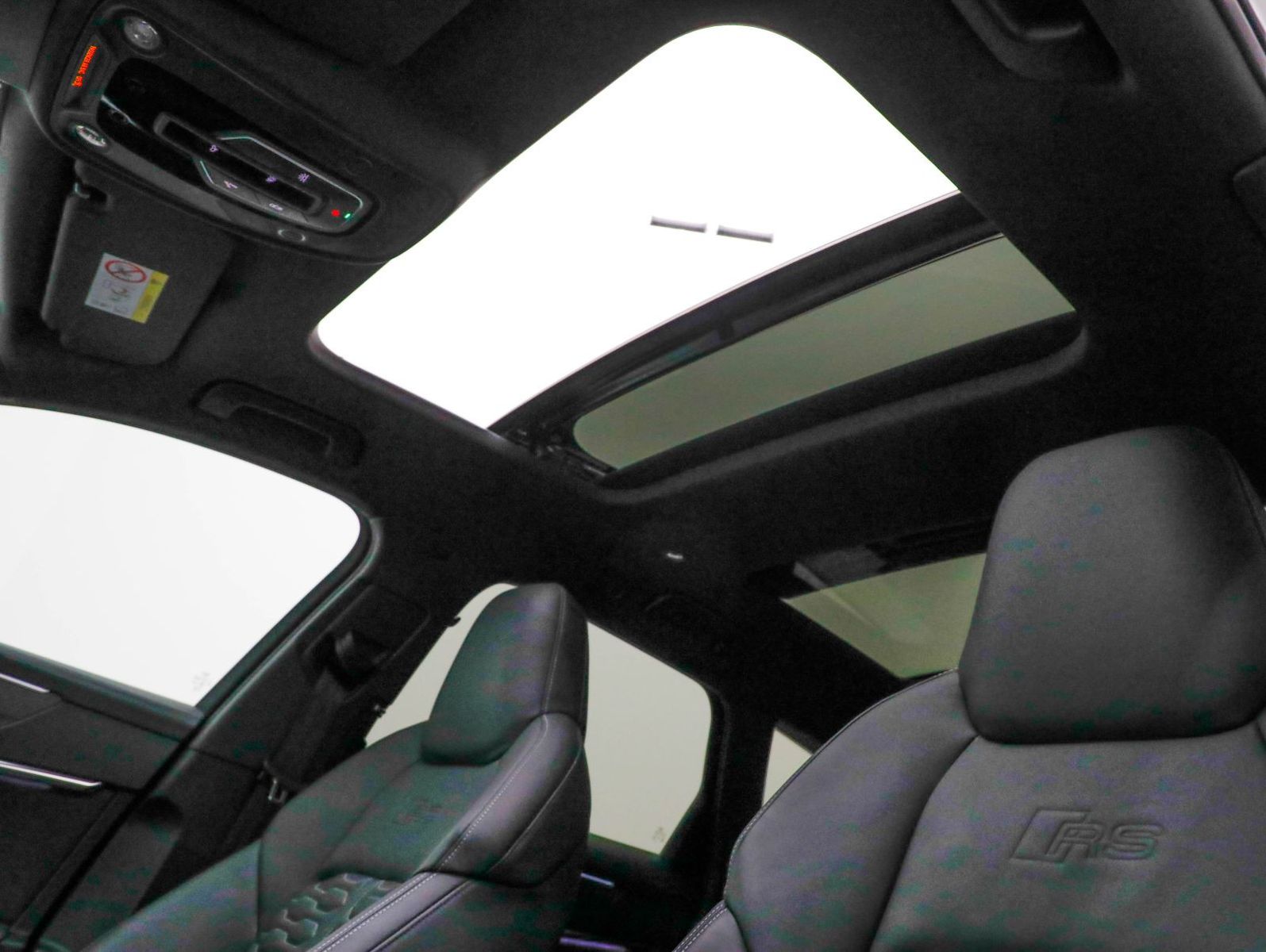Audi RS 6 Avant AHK Matrix HUD Keramik Pano 305km/h