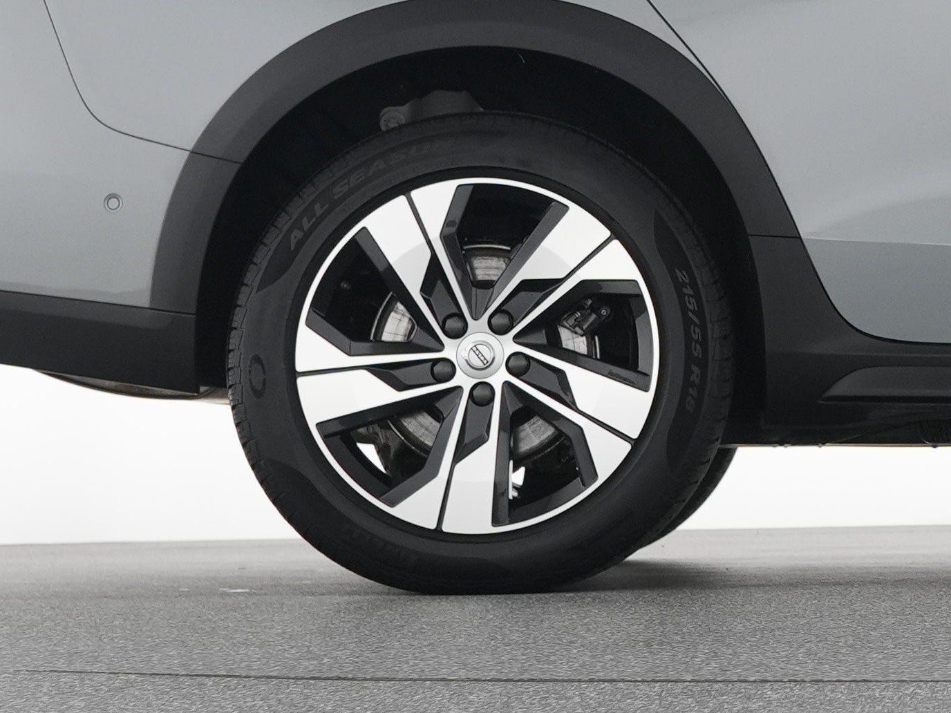 Volvo V60 CC B4 AWD Plus SONDERFINANZIERUNG 1,99%*