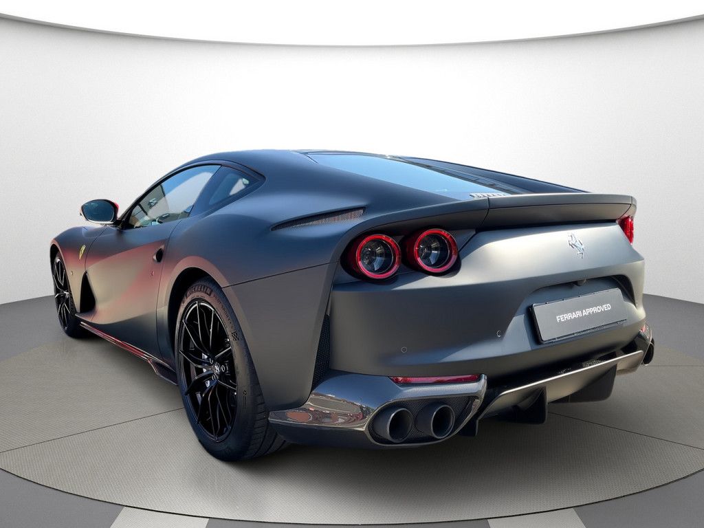 Ferrari 812 Superfast - Samsaru's Car Outlet