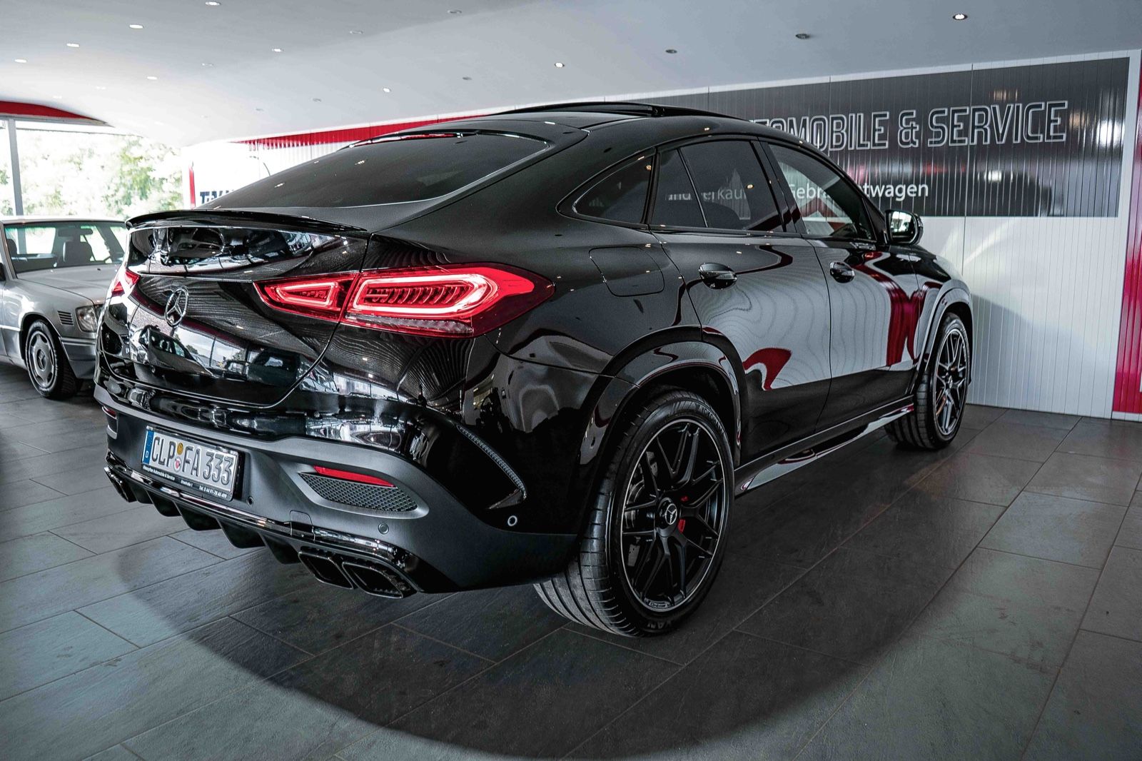 Mercedes-Benz GLE 63 S AMG 4M+ Coupe Panorama Carbon HUD Night