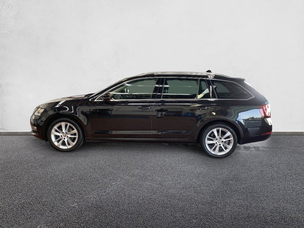 Skoda Octavia Combi Style 1.5 TSI - Samsaru's Car Outlet