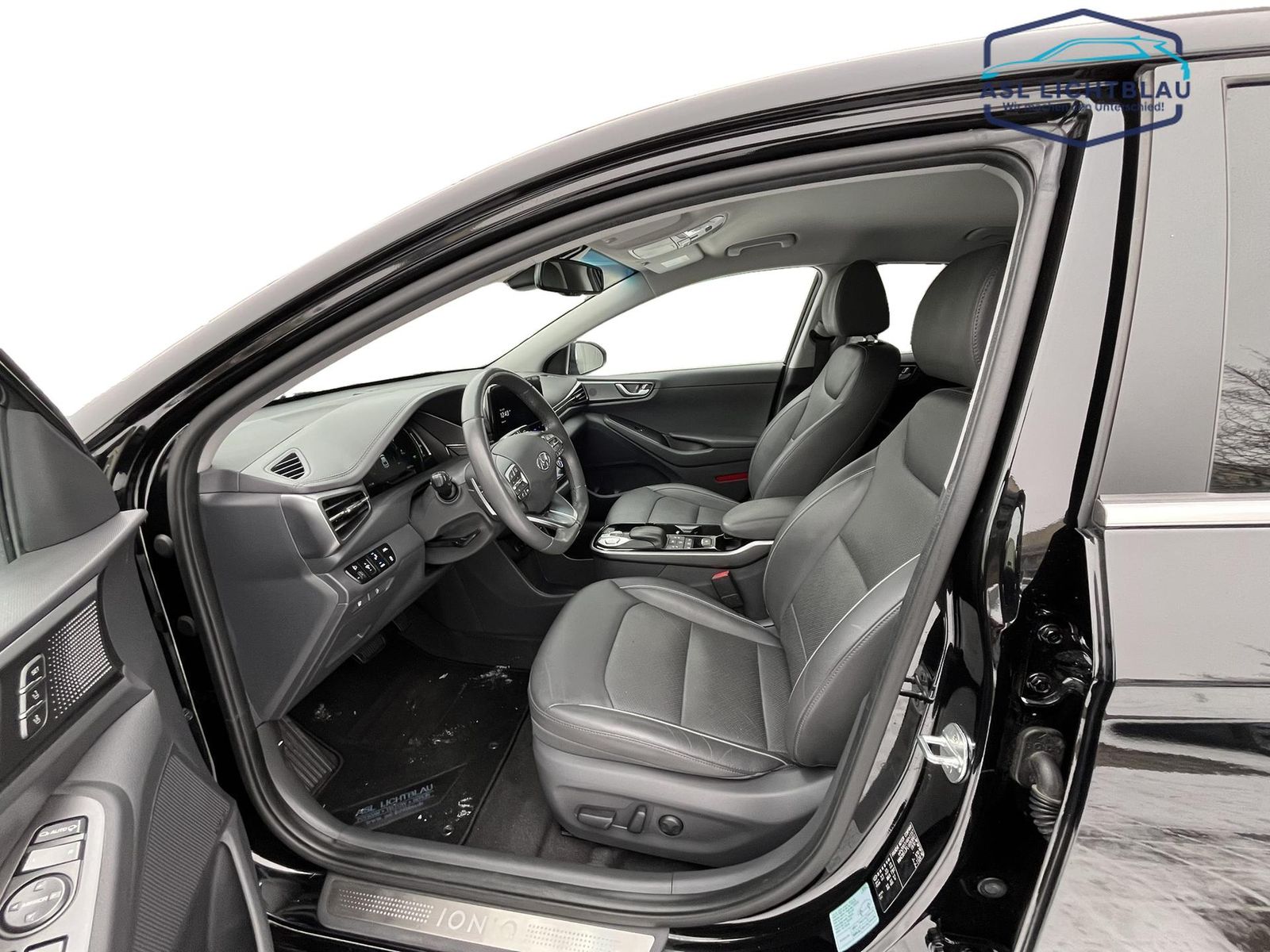 Hyundai IONIQ Facelift Elektro PREMIUM-Paket - Samsaru's Car Outlet