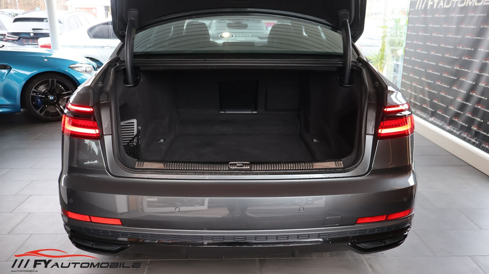 Audi A8 50 TDI quattro S Line* AHK* Head Up* St. Heiz