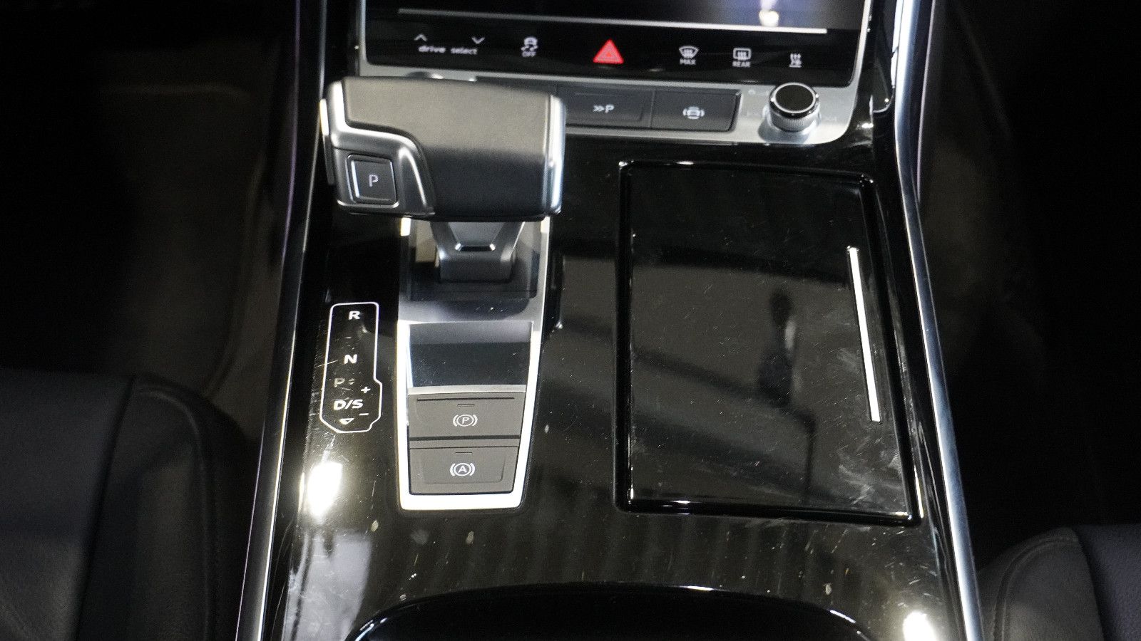 Audi A8 50 quat S-Lin - Samsaru's Car Outlet