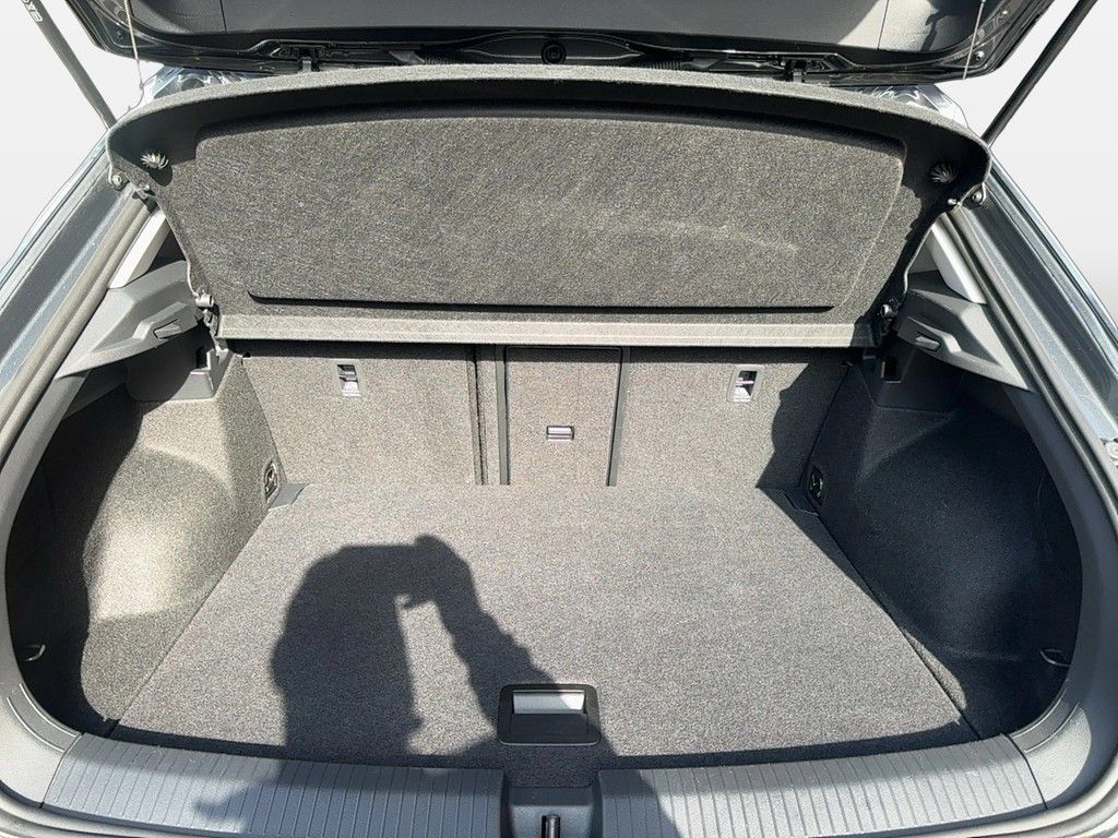 Volkswagen T-Roc Life 1.0 TSI - Samsaru's Car Outlet