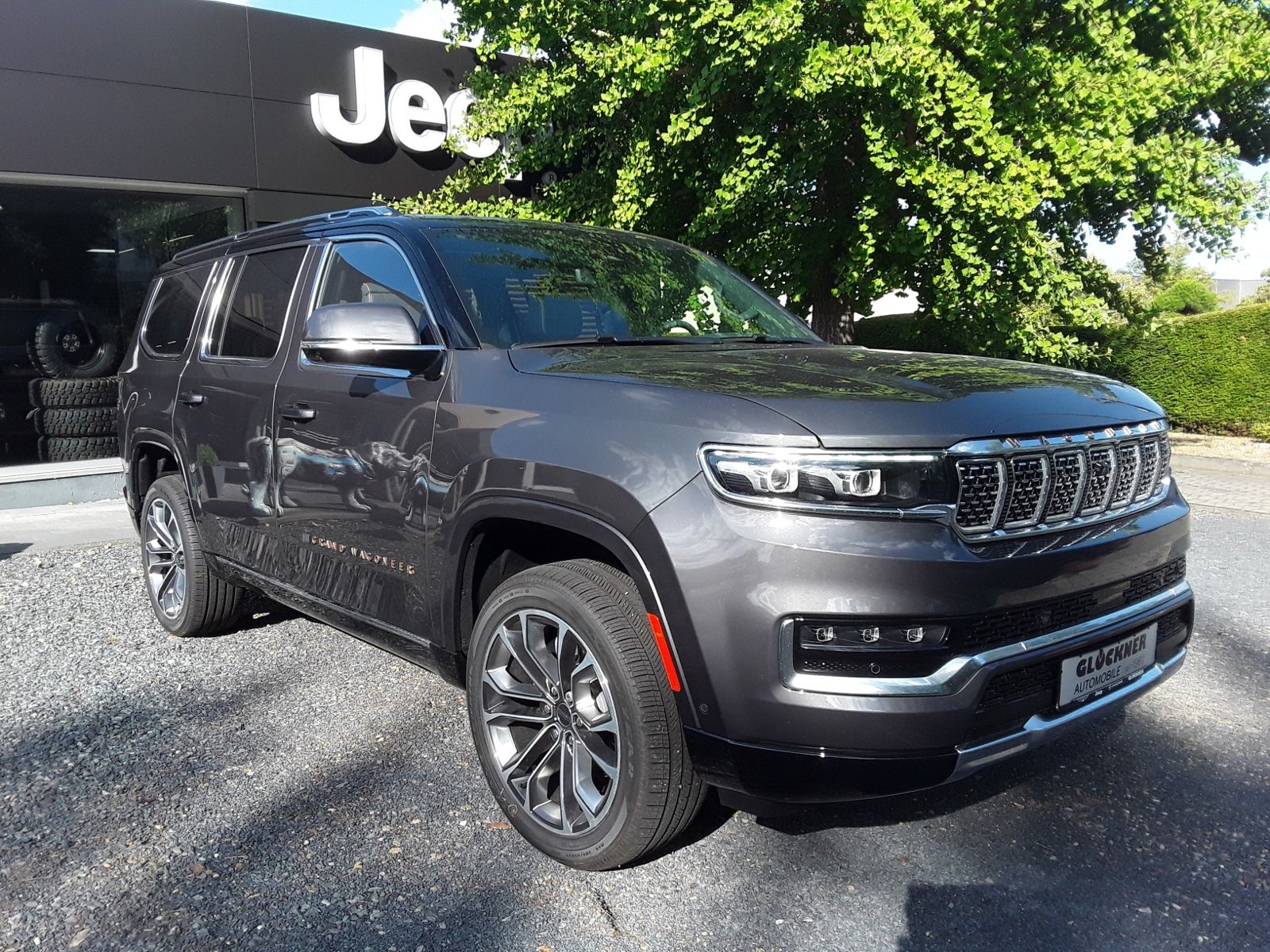 Jeep Grand Wagoneer 6.4 V8 Series III