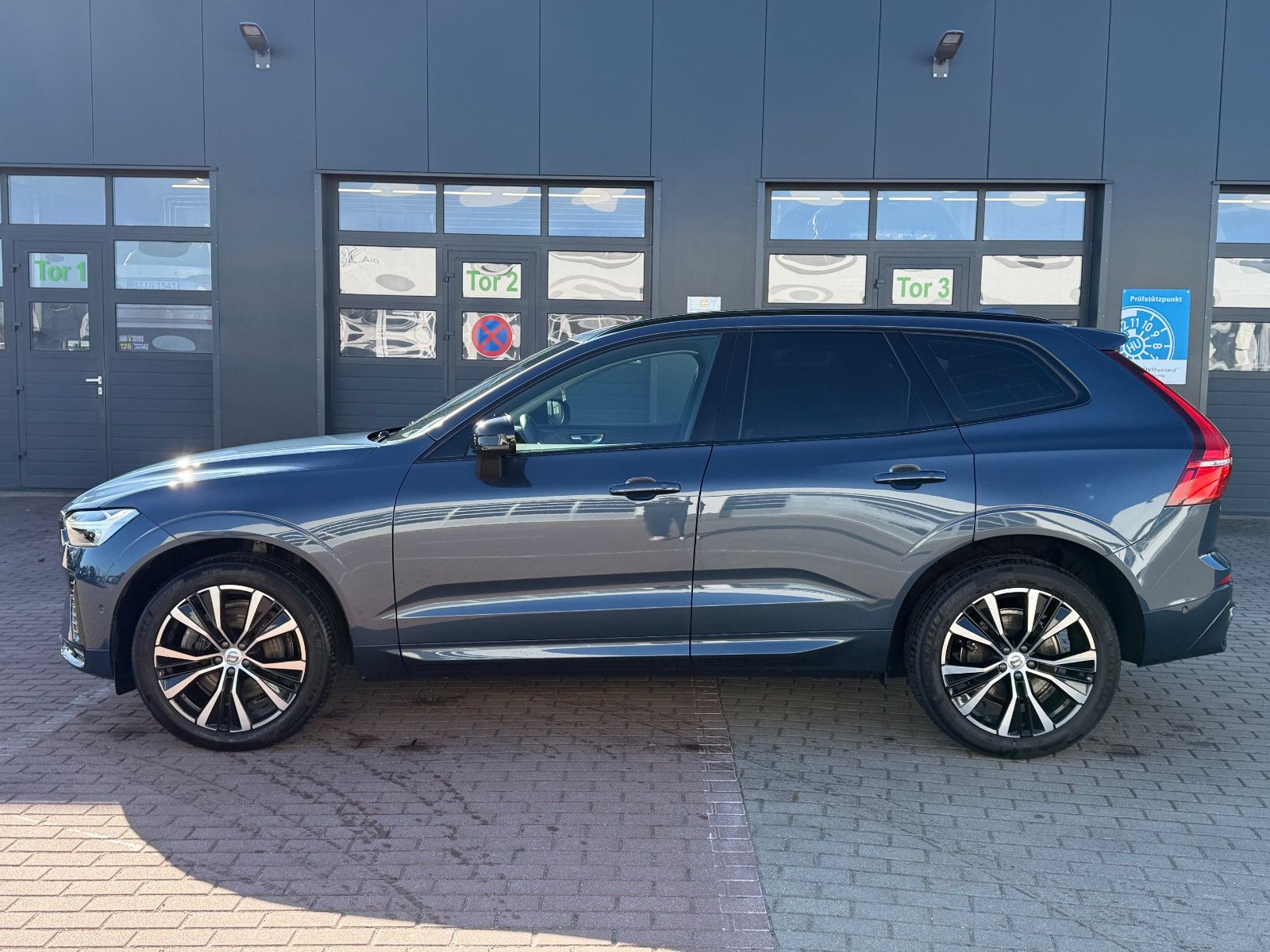 Volvo XC60 B5 D Ultimate Dark AWD*STHZG*PANO*360°*ACC
