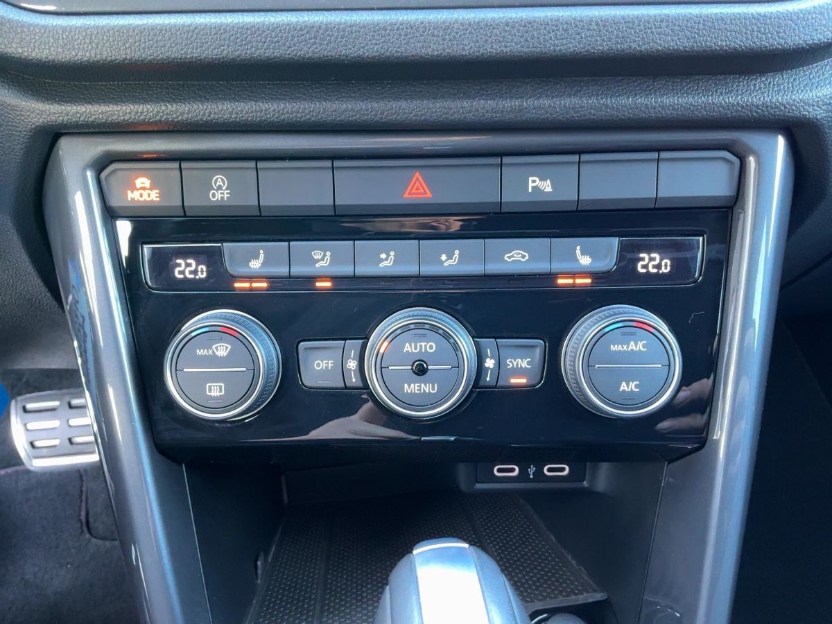 Volkswagen T-Roc 1.5 TSI DSG SPORT - Samsaru's Car Outlet