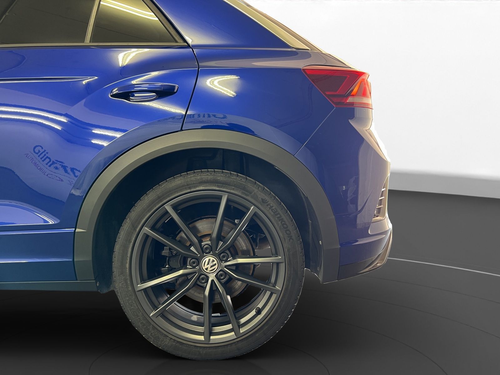 Volkswagen T-Roc R 4M - Samsaru's Car Outlet