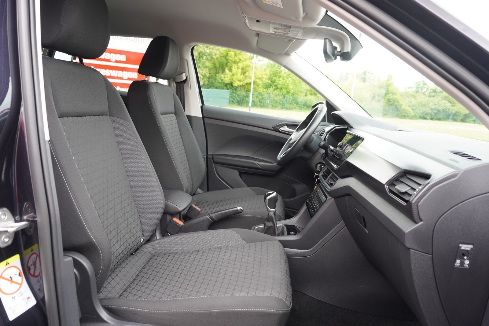 Volkswagen T-Cross 1.0 TSI - Samsaru's Car Outlet