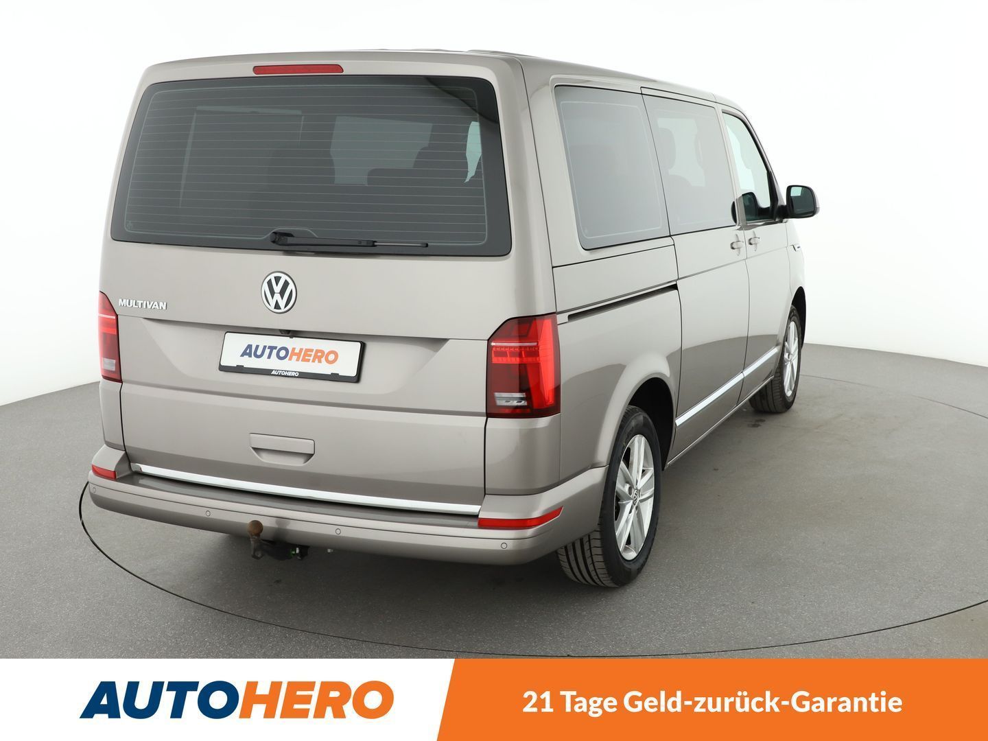 Volkswagen T6 Multivan 2.0 TDI Comfortline - Samsaru's Car Outlet