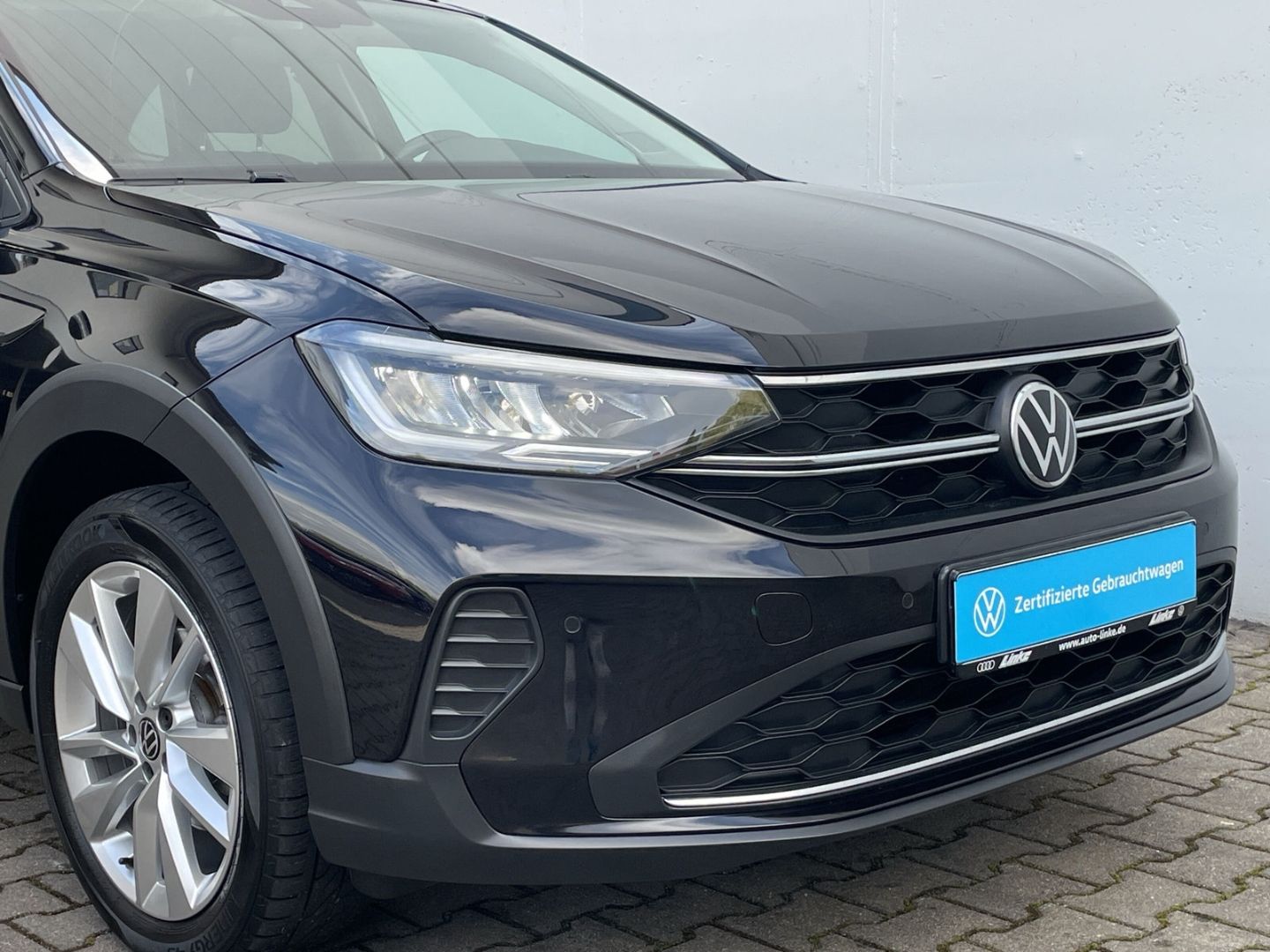 Volkswagen Taigo 1.0 TSI Life - Samsaru's Car Outlet