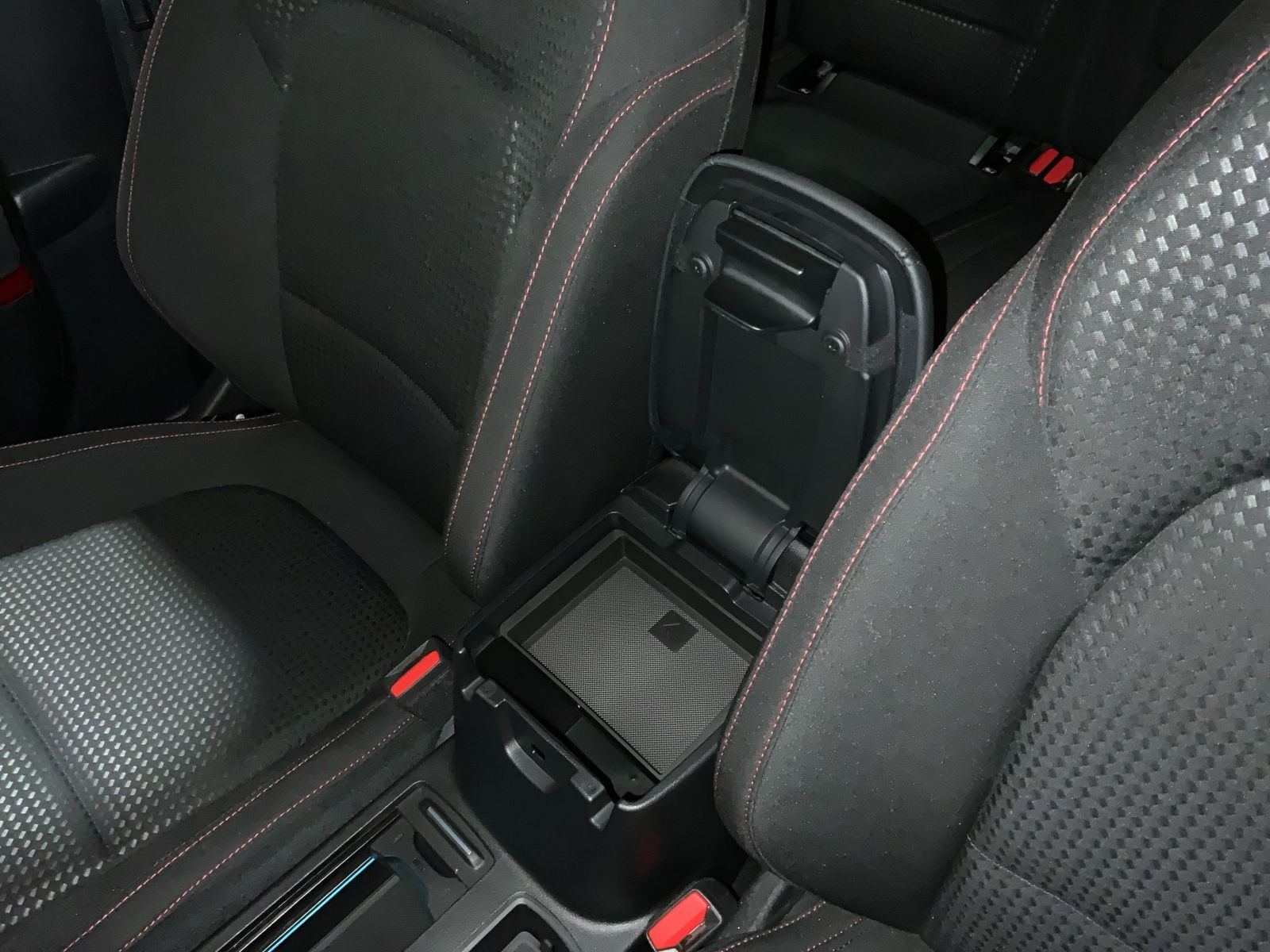 Ford Focus ST-Line X Turnier Aut.*AHK*ACC*HUD*KAM*NAV