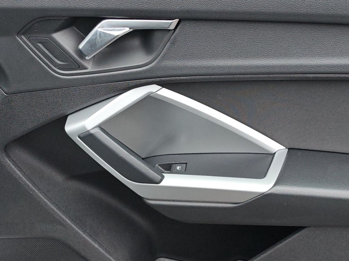 Audi Q3 35 TFSI advanced AHK ACC Apple CarPlay Androi