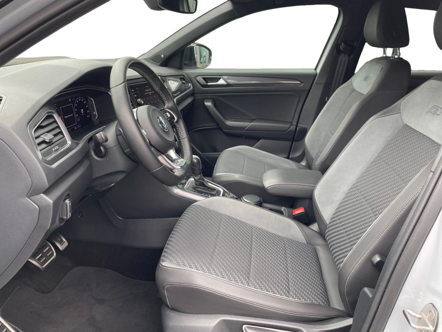 Volkswagen T-Roc R-Line 2.0 TDI 4M DSG - Samsaru's Car Outlet
