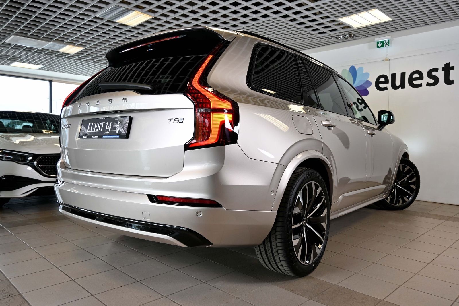 Volvo XC90 AWD T8/ B&W/ AIR/ LUXURY/ 360C/ DARK/FULL