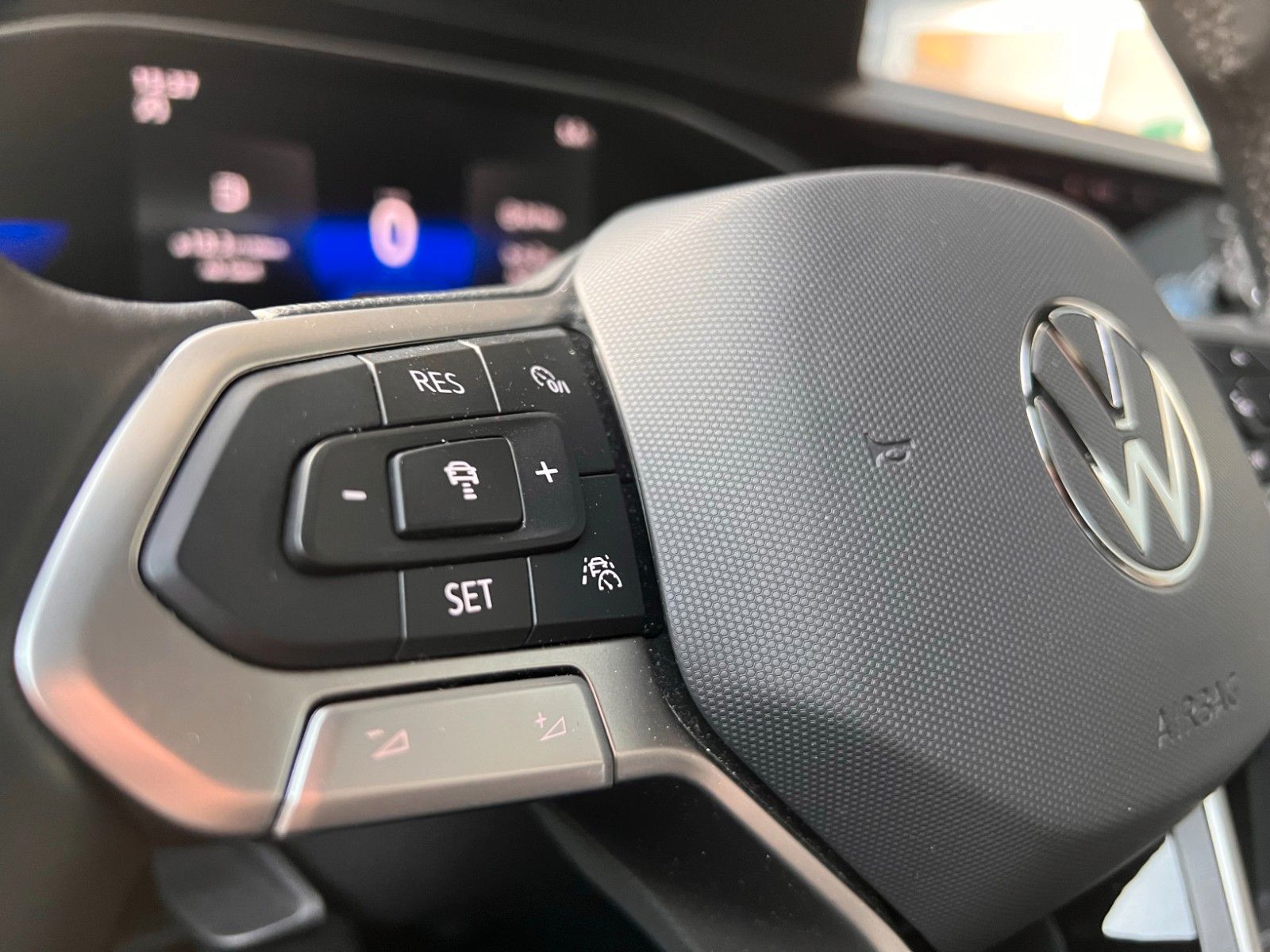 Volkswagen Taigo R-Line - Samsaru's Car Outlet