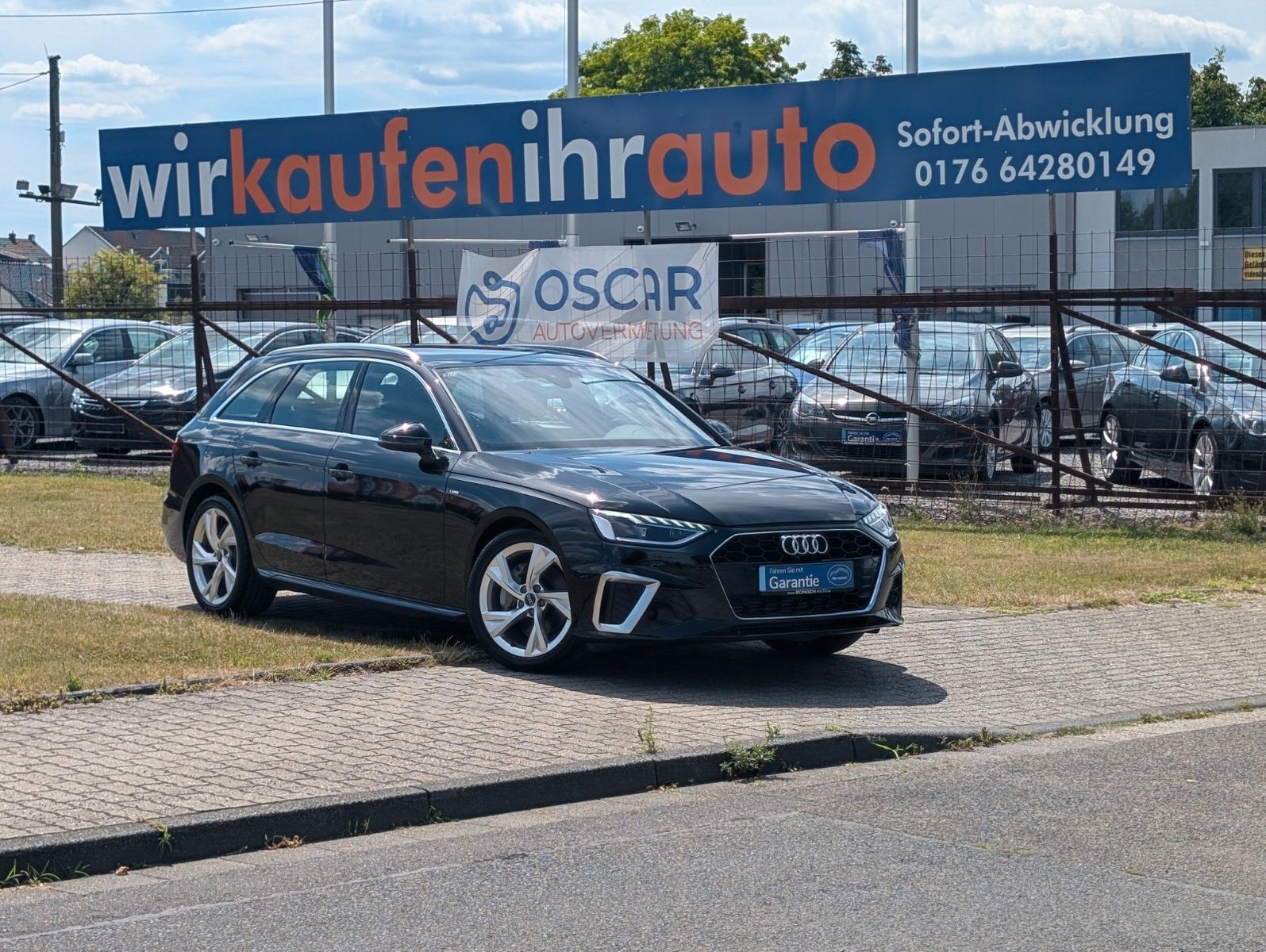 Audi A4 Avant 40 TFSI S line - Samsaru's Car Outlet