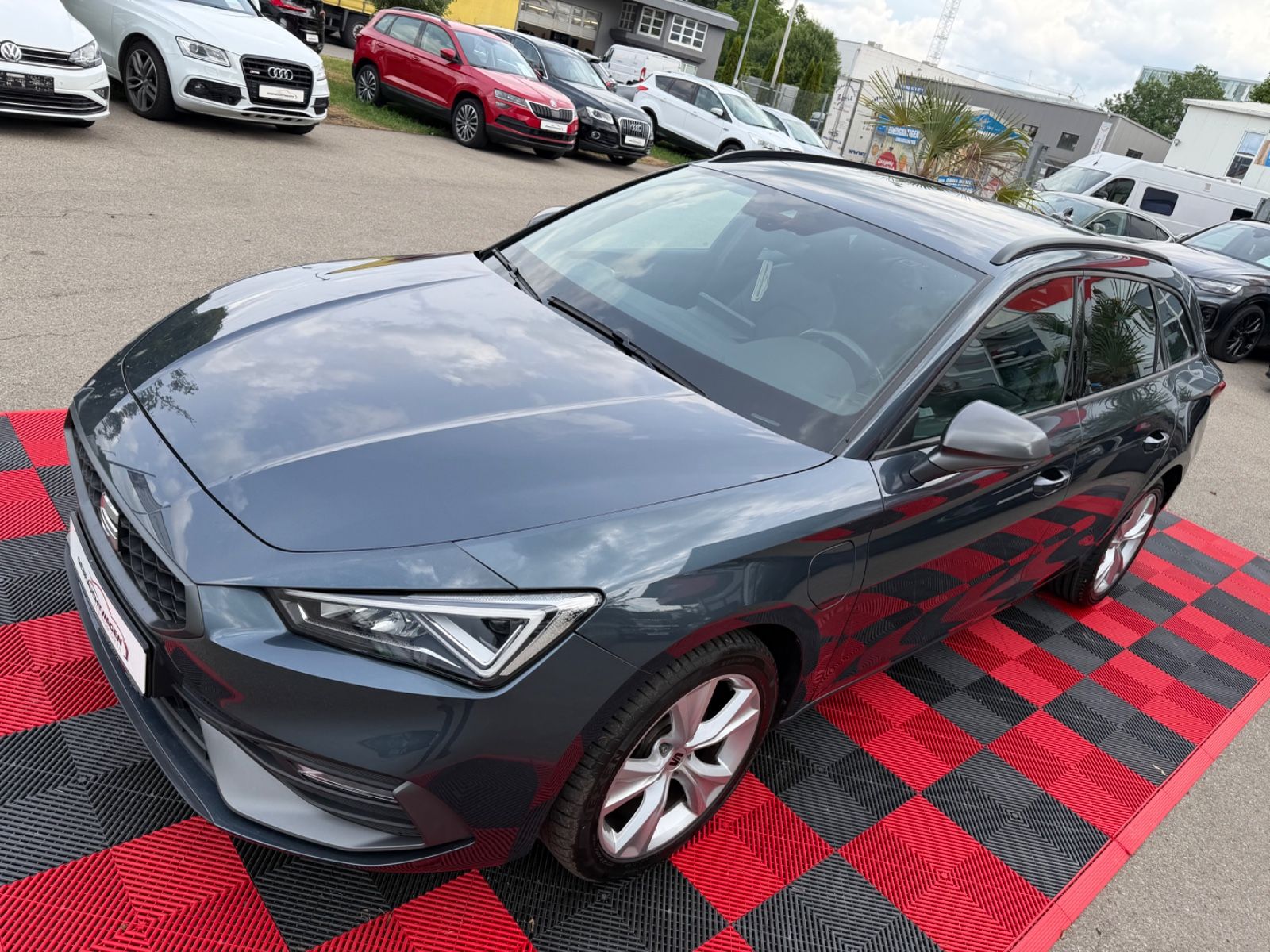 Seat Leon Sportstourer FR*e-Hybrid*LED*Kam*Navi*Aut*