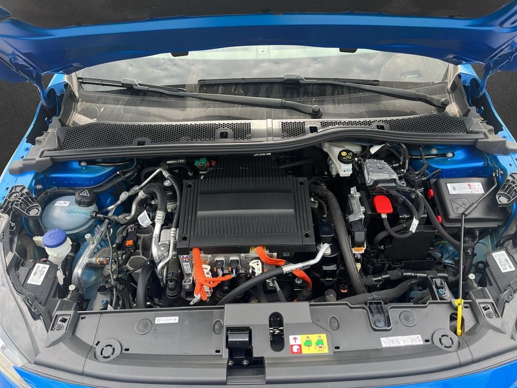 Peugeot e-208 136 Allure - Samsaru's Car Outlet