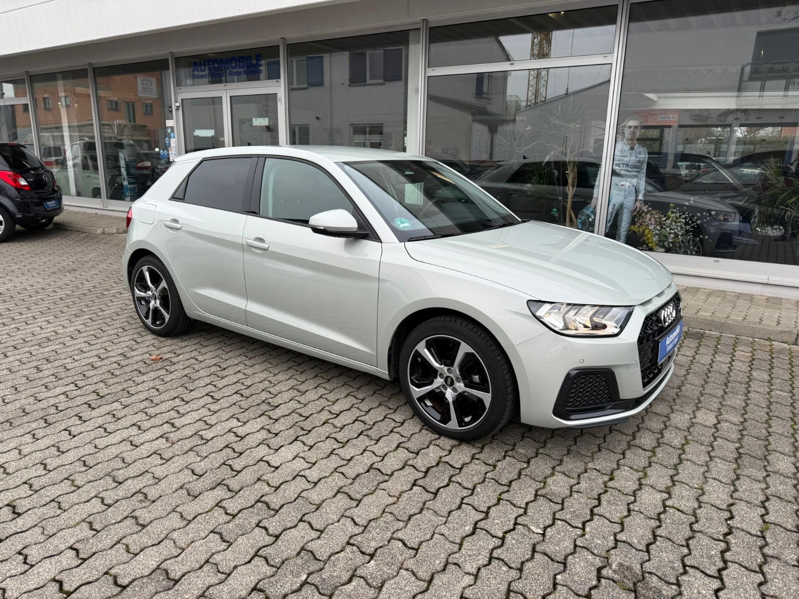 Audi A1 Sportback 25 TFSI advanced - Samsaru's Car Outlet